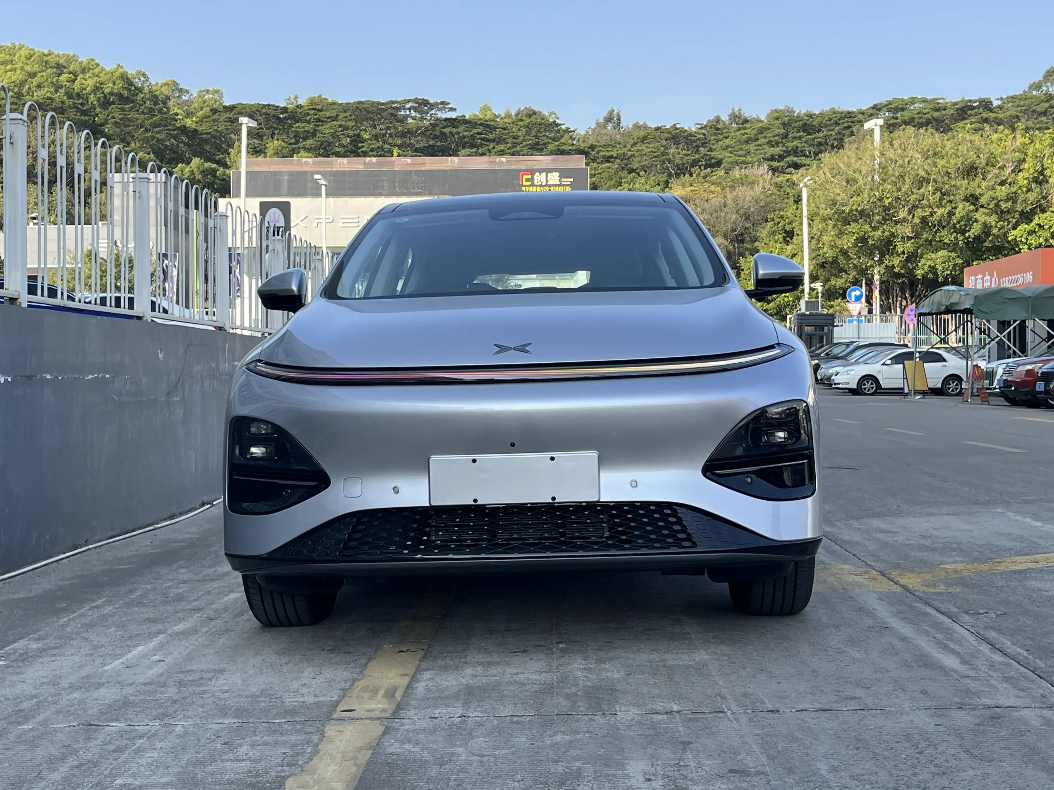 Xpeng G6  из Китая