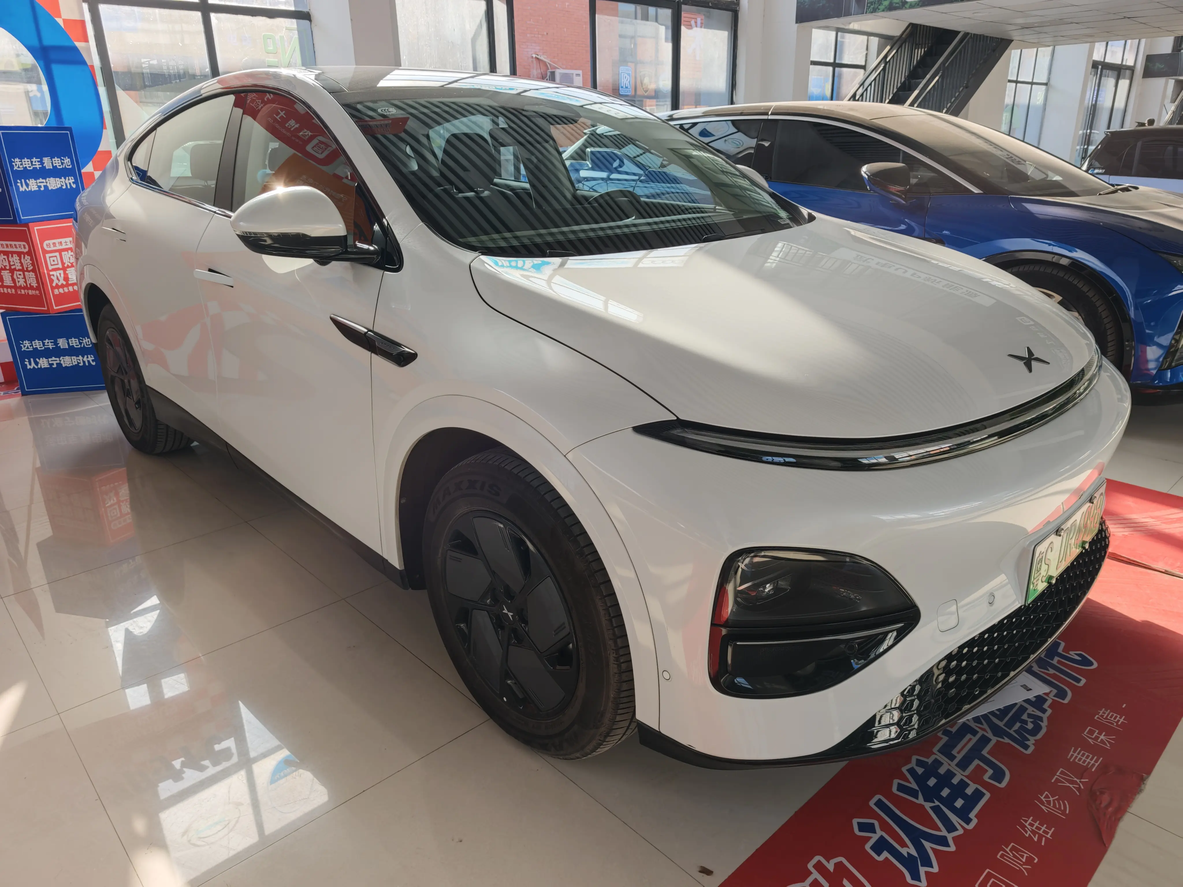 Xpeng G6  из Китая