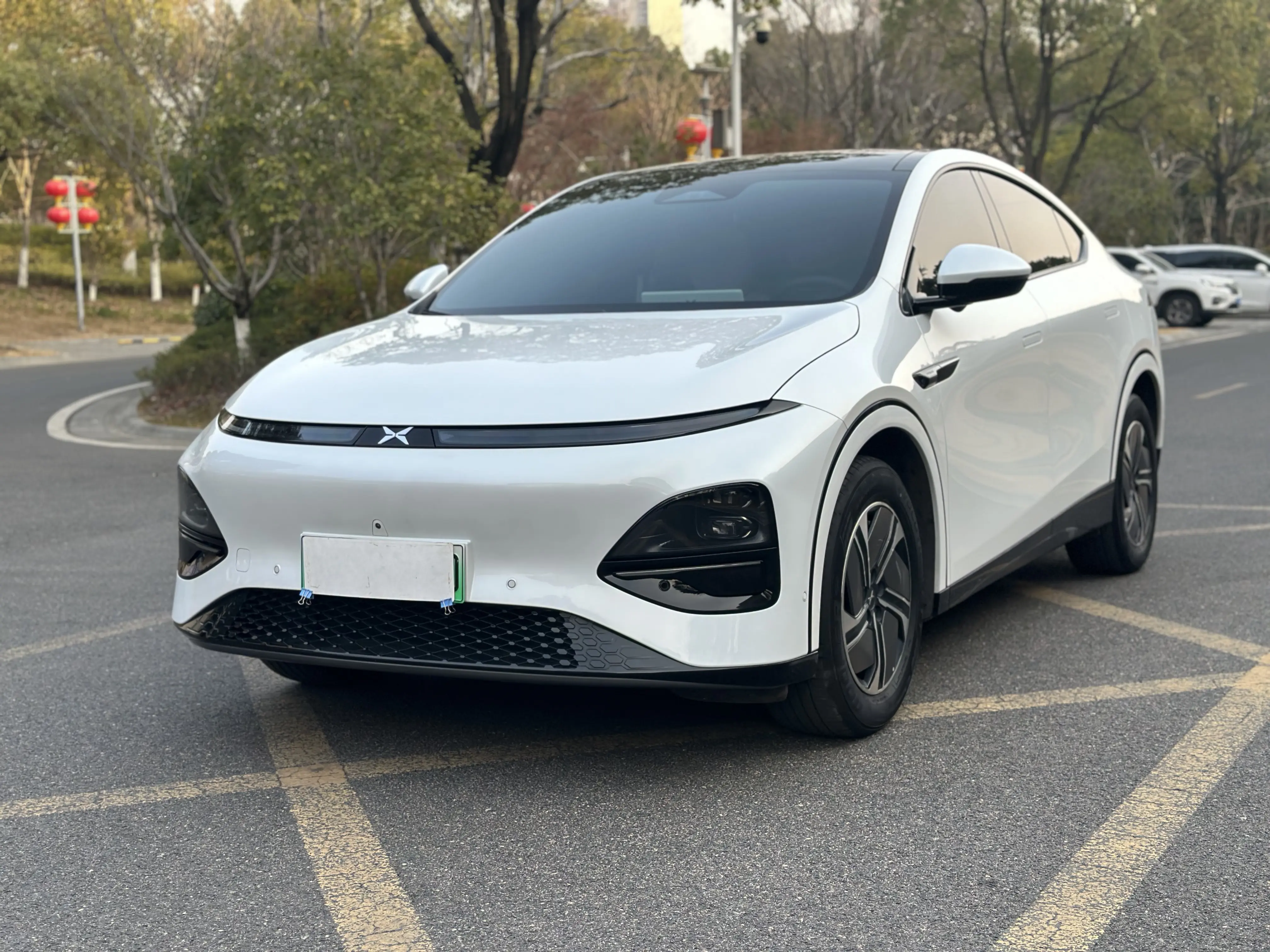 Xpeng G6  из Китая