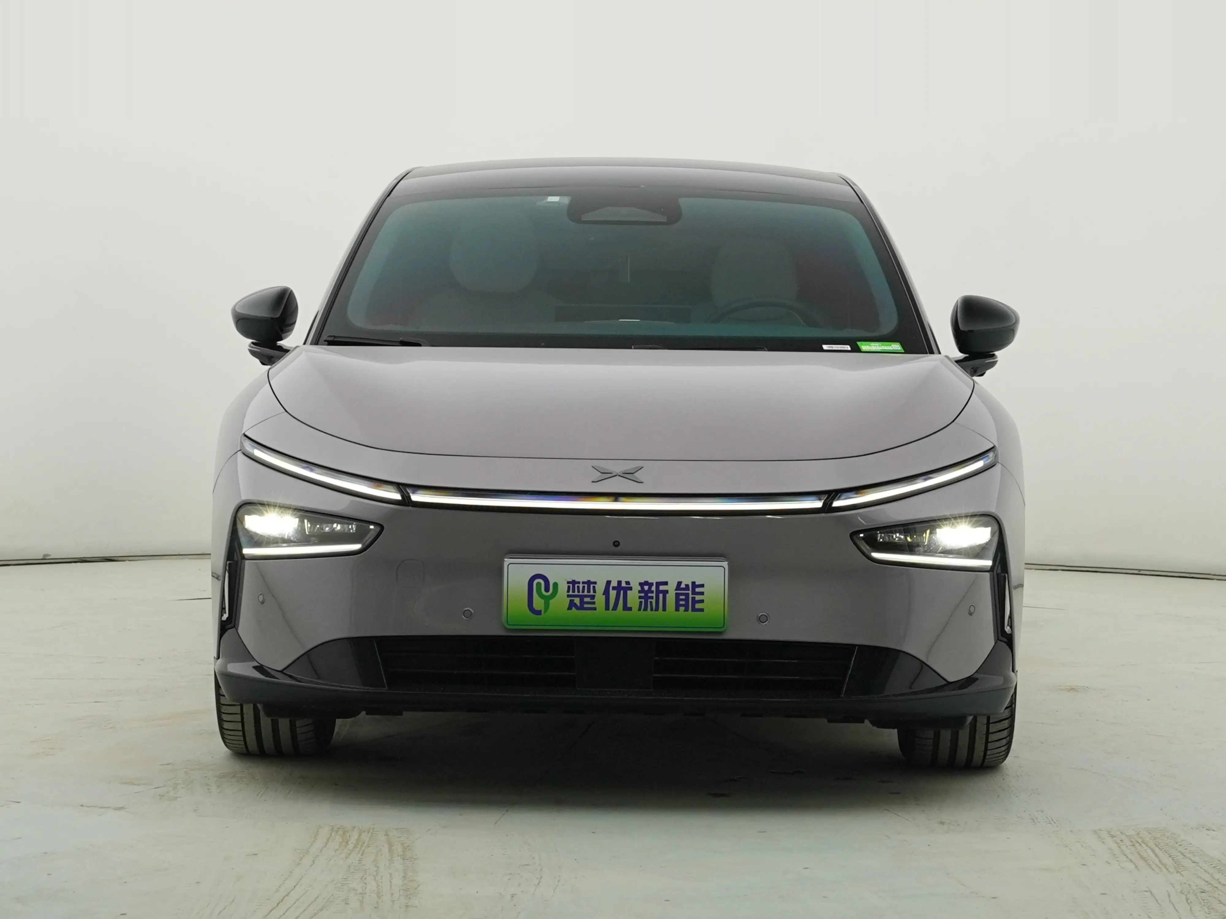 Xpeng P7+  из Китая