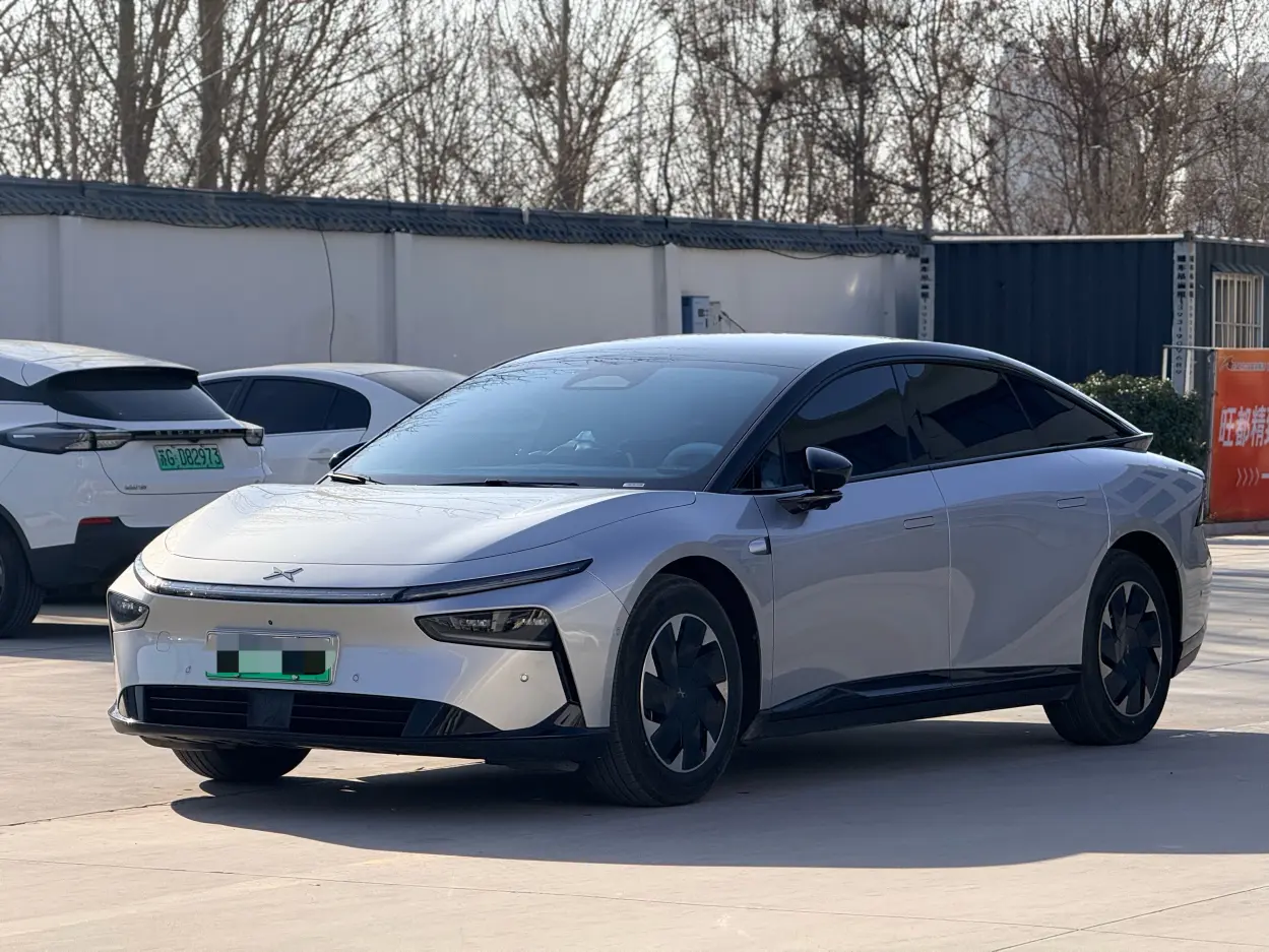 Xpeng P7+  из Китая