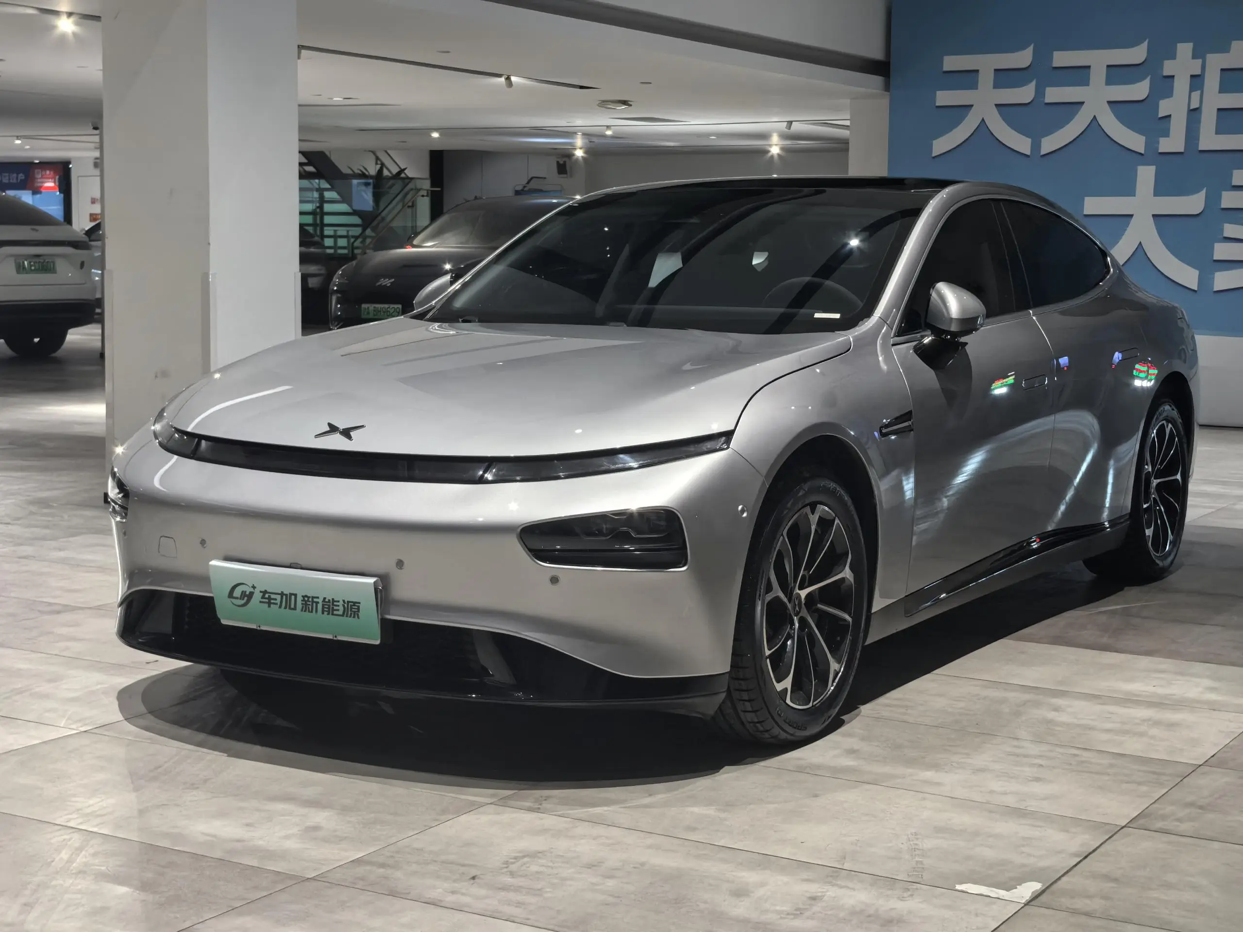 Xpeng P7  из Китая