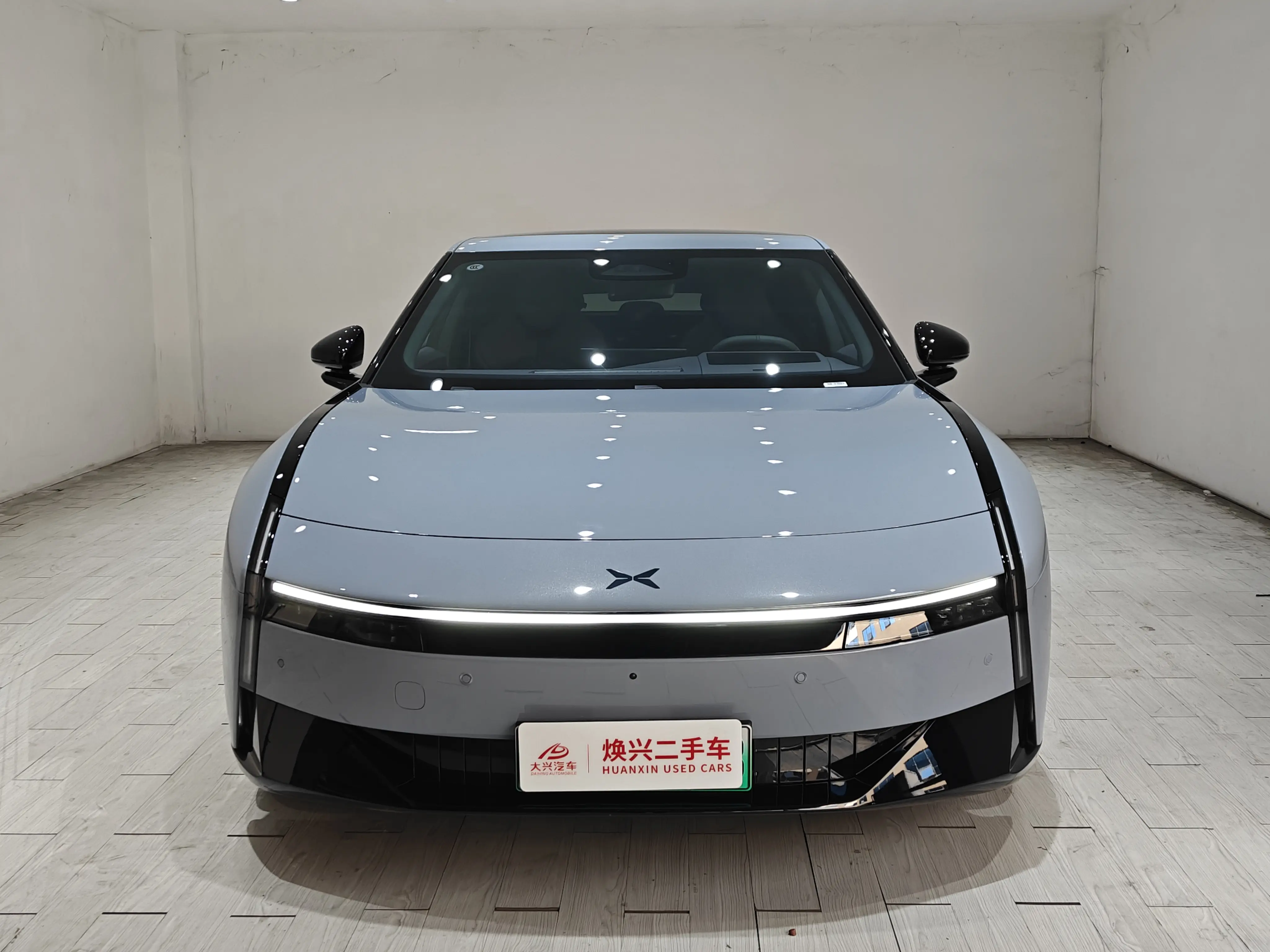 Xpeng P7  из Китая