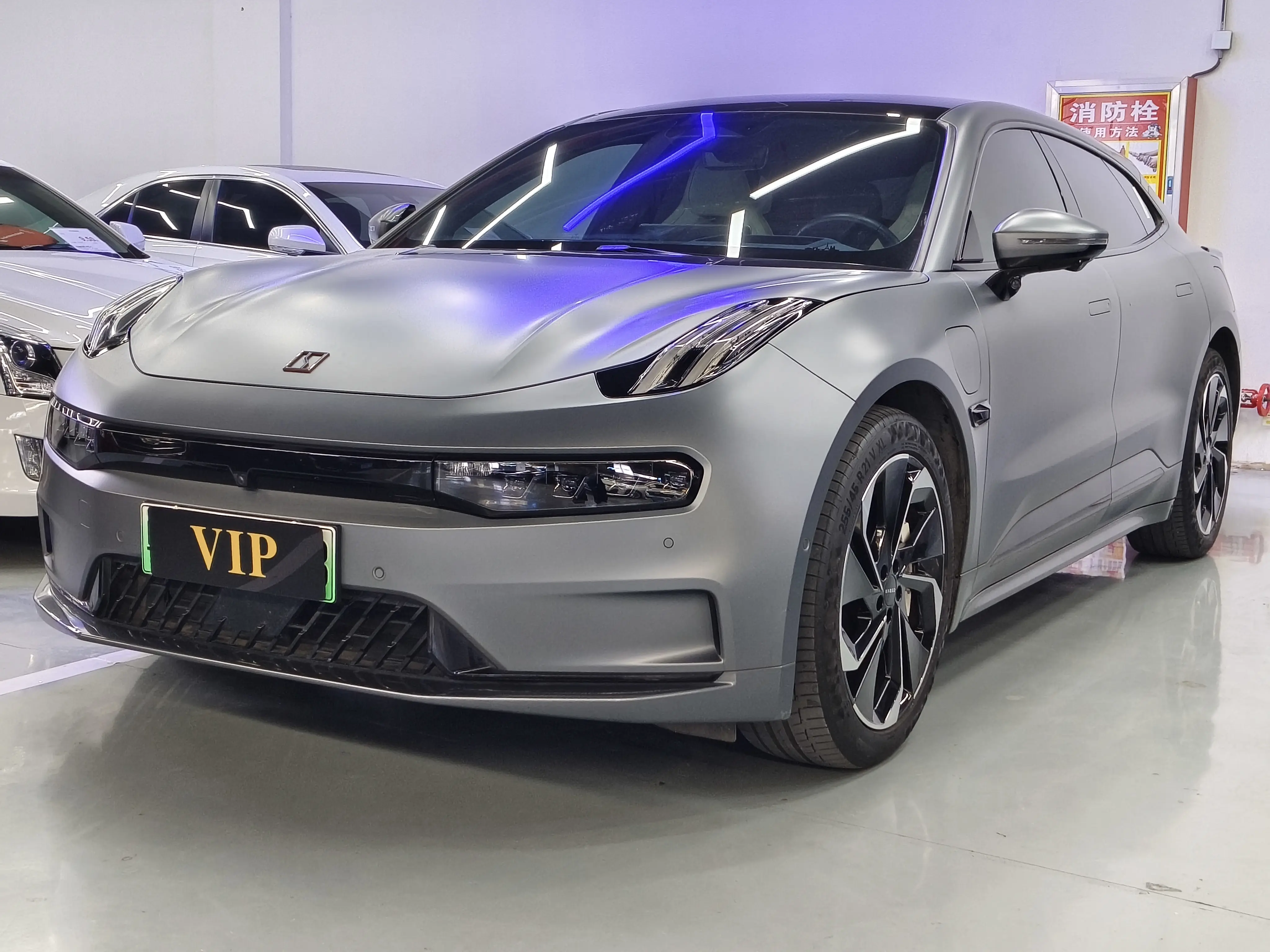 ZEEKR 001  из Китая