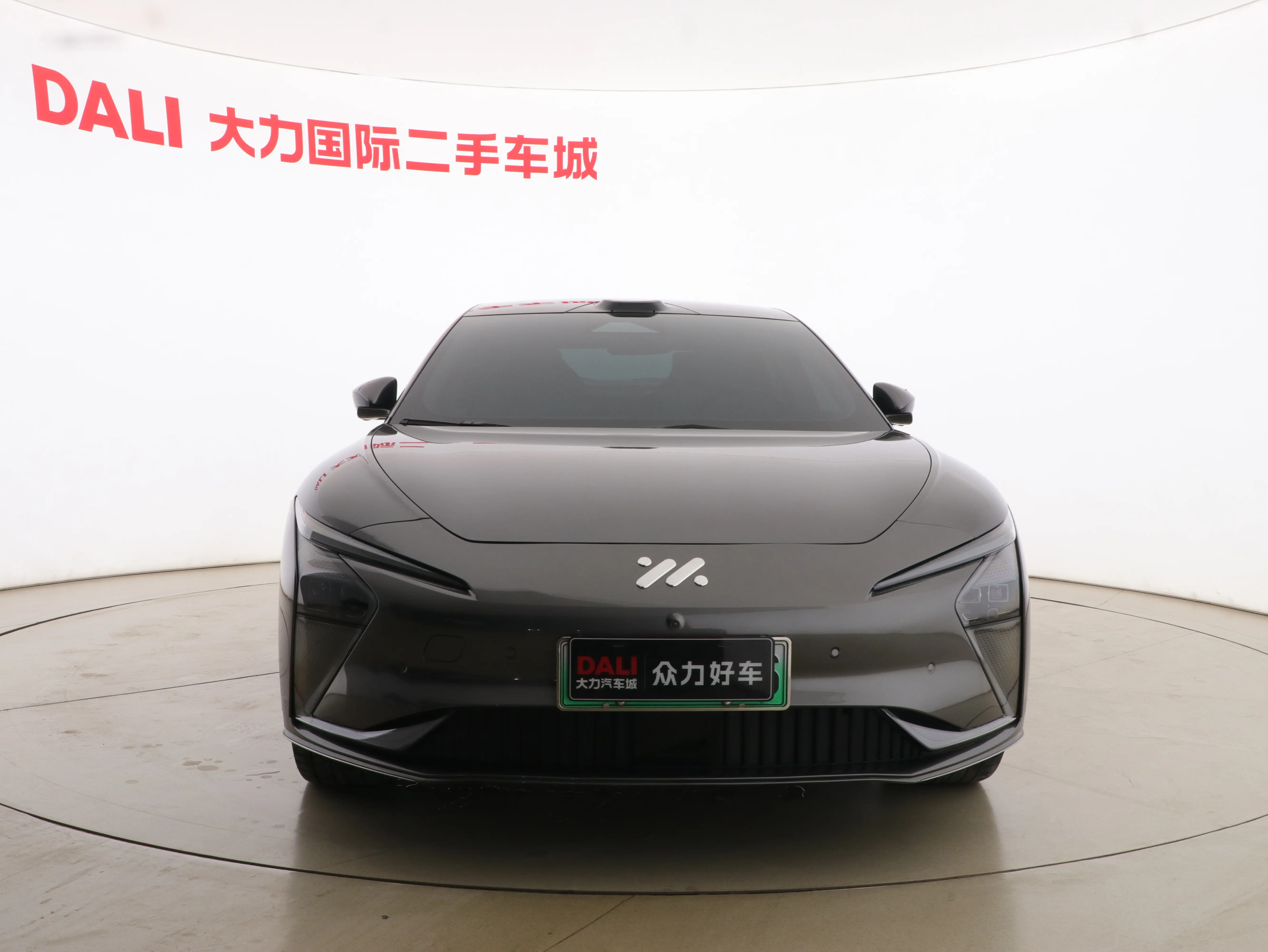 Zhiji L7  из Китая