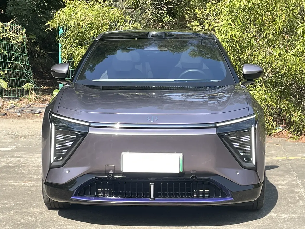 HiPhi Y  из Китая