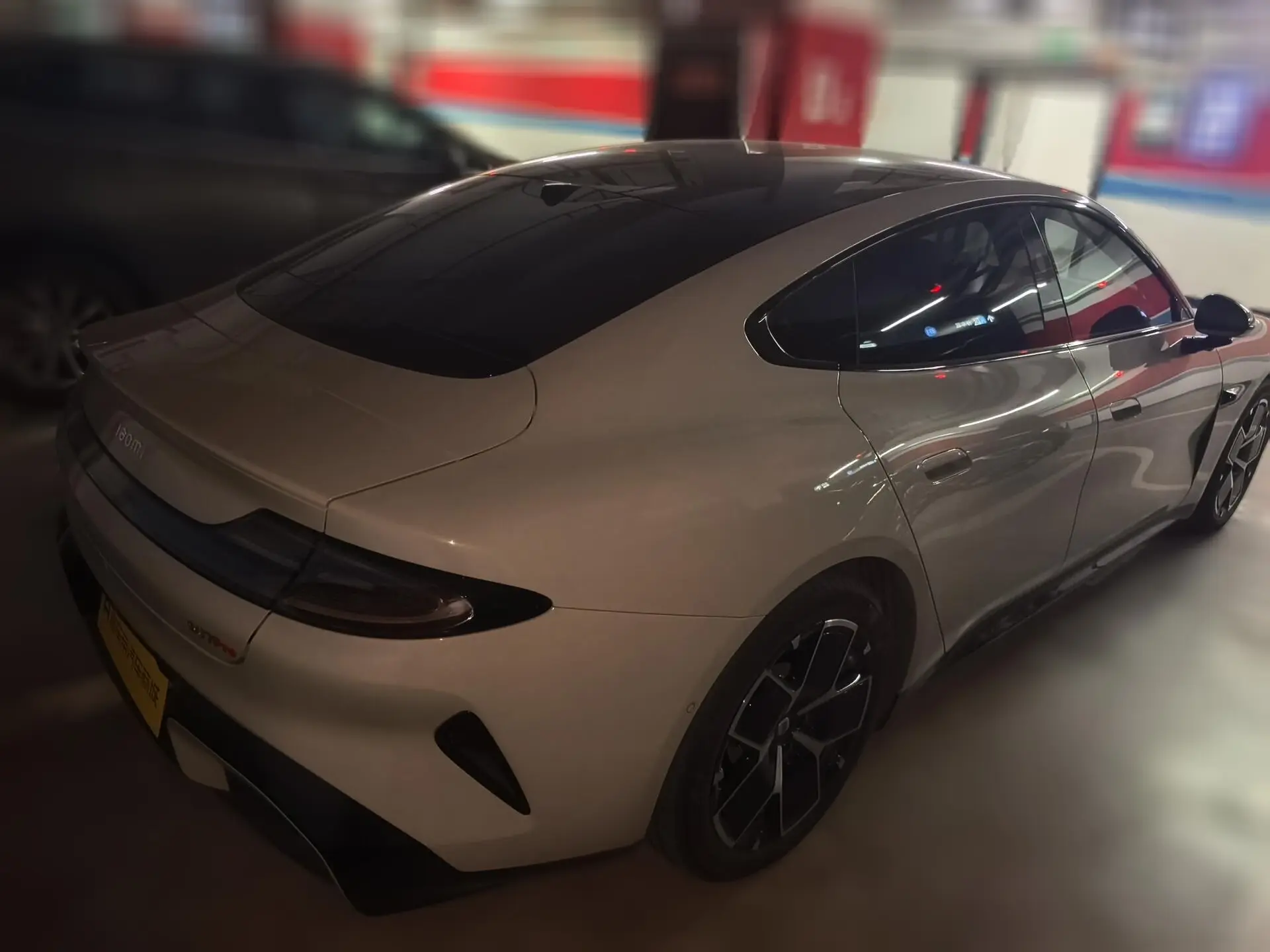 Xiaomi car Xiaomi SU7  из Китая