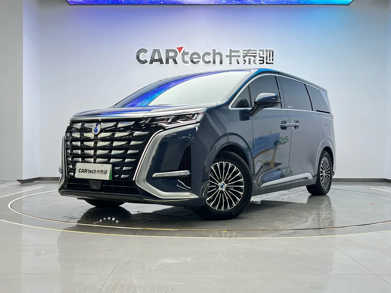 Denza D9 DM  из Китая