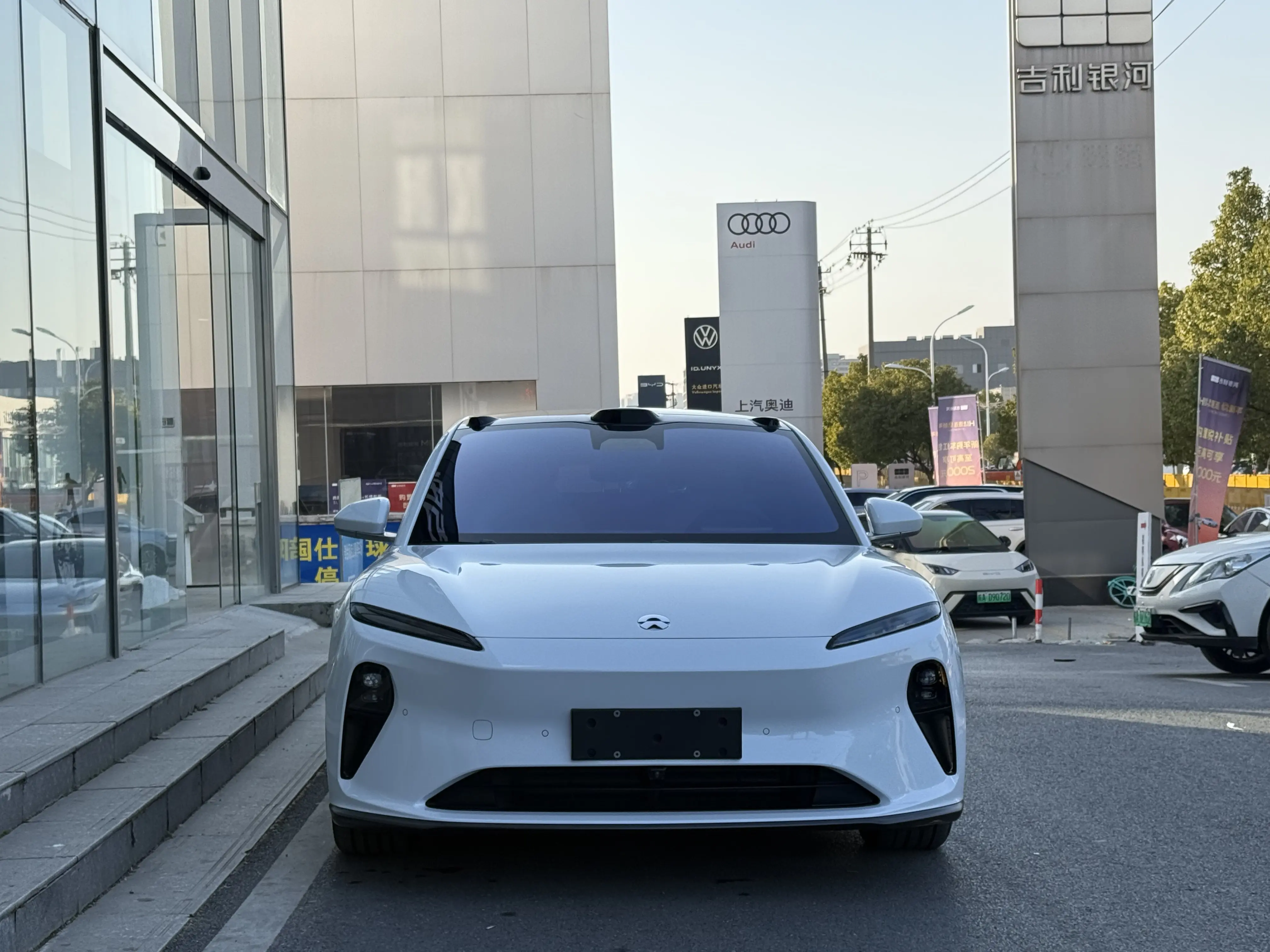 NIO ET5T  из Китая