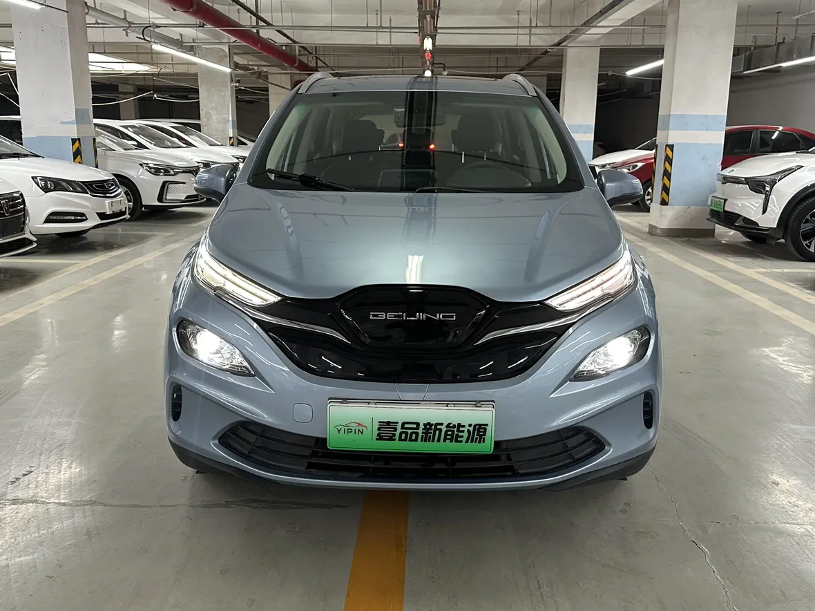 BAIC Beijing EX3  из Китая