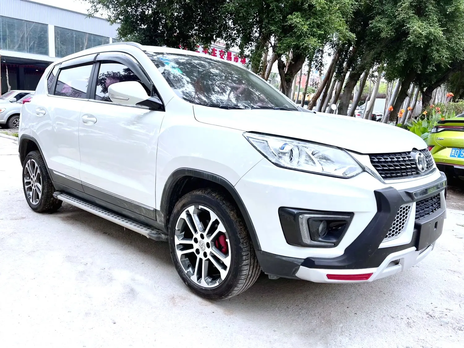 BAIC Shenbao X35  из Китая