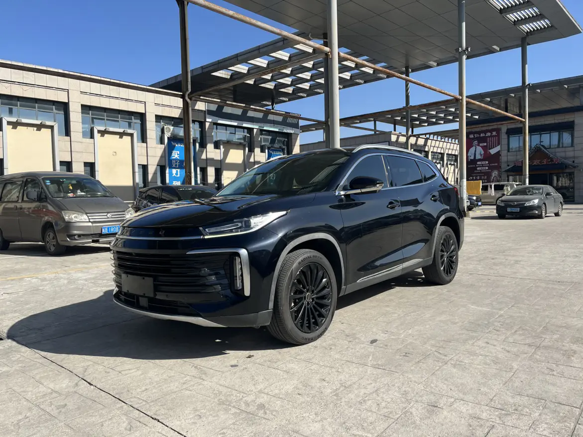 Exeed TXL (Stars in the clouds)  из Китая