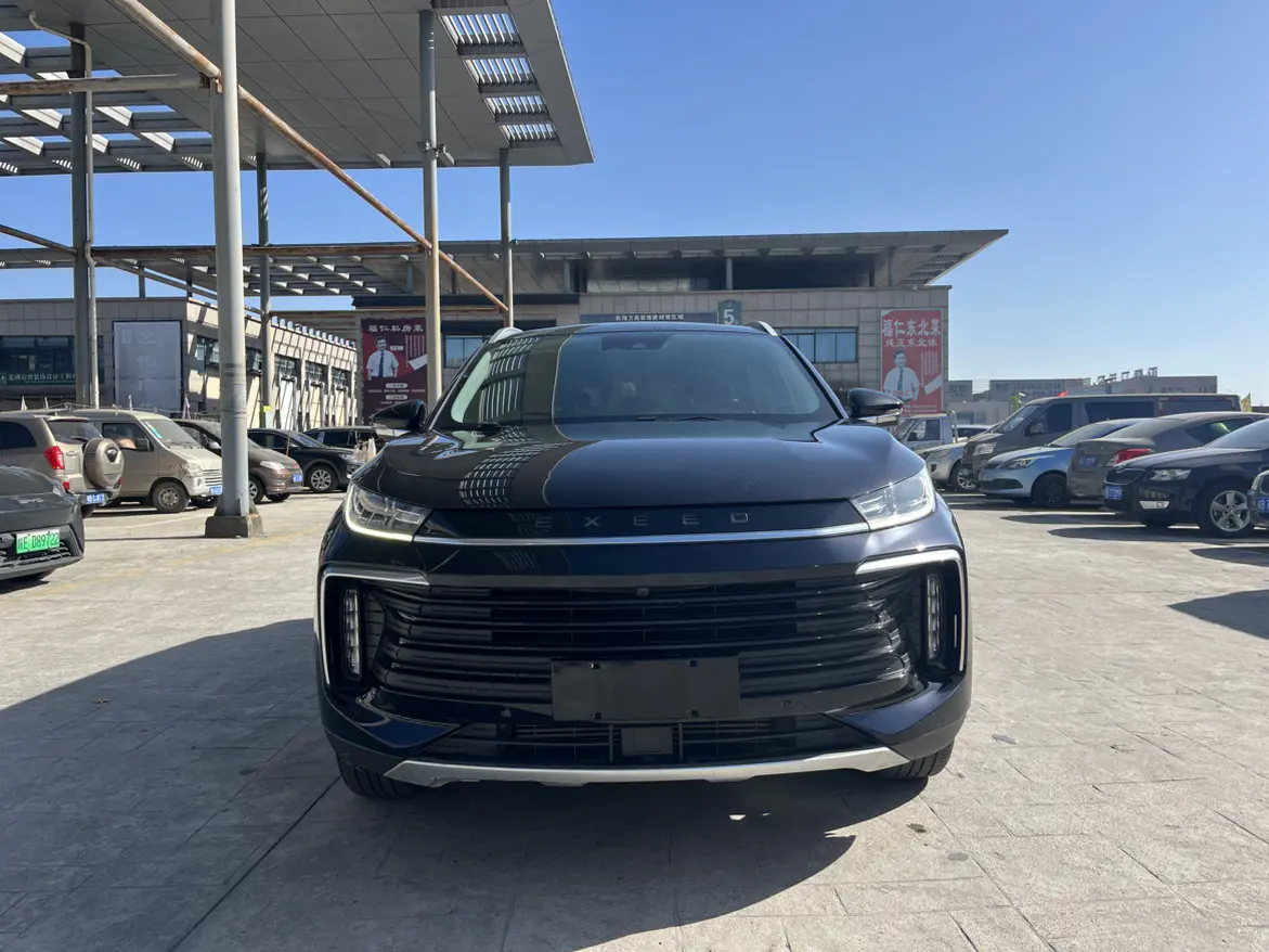 Exeed TXL (Stars in the clouds)  из Китая