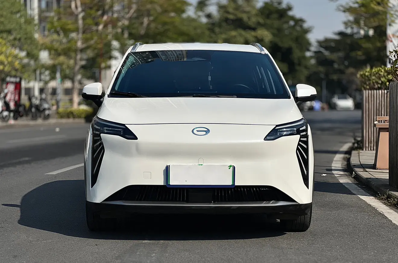 AION Y  из Китая