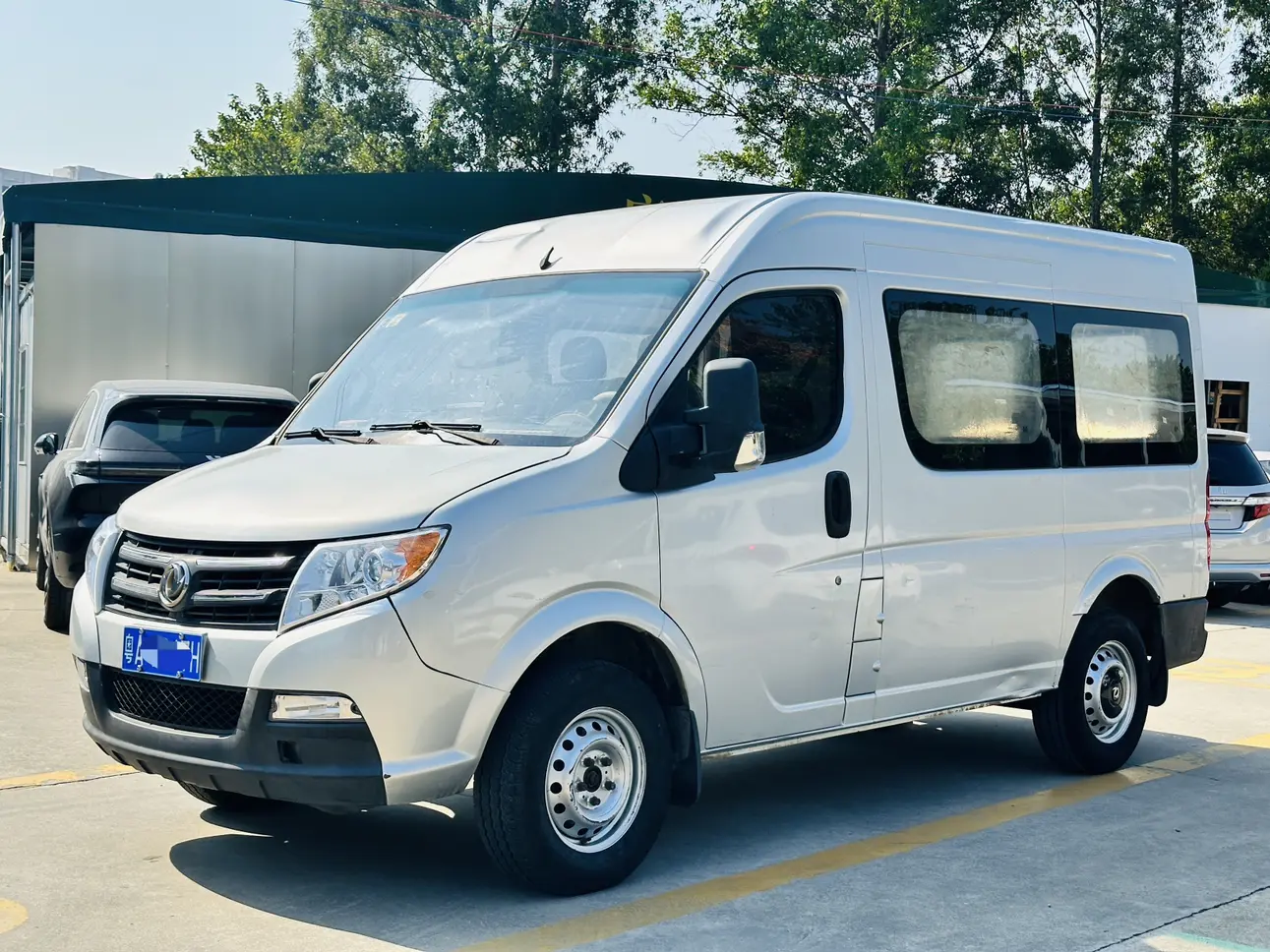 Dongfeng Yufeng  из Китая