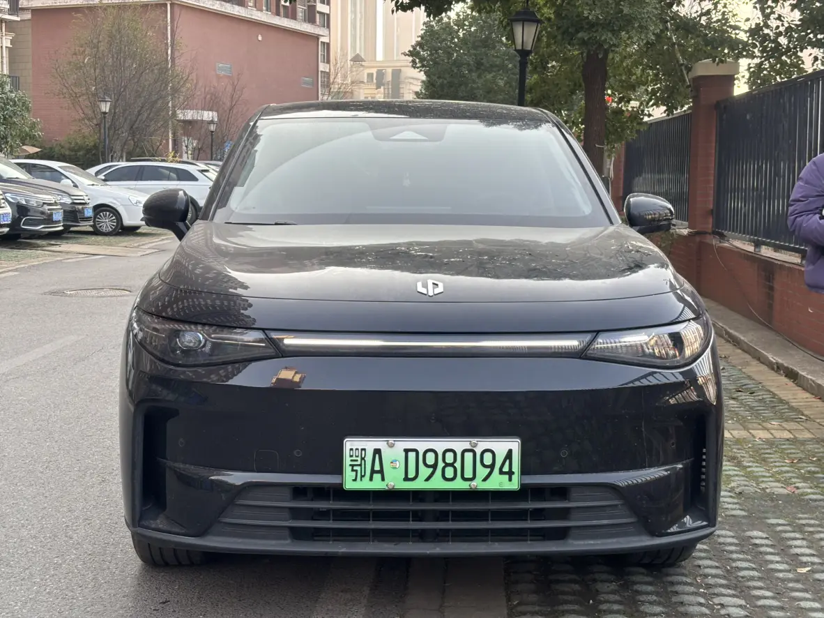 Leapmotor Zero running C10  из Китая