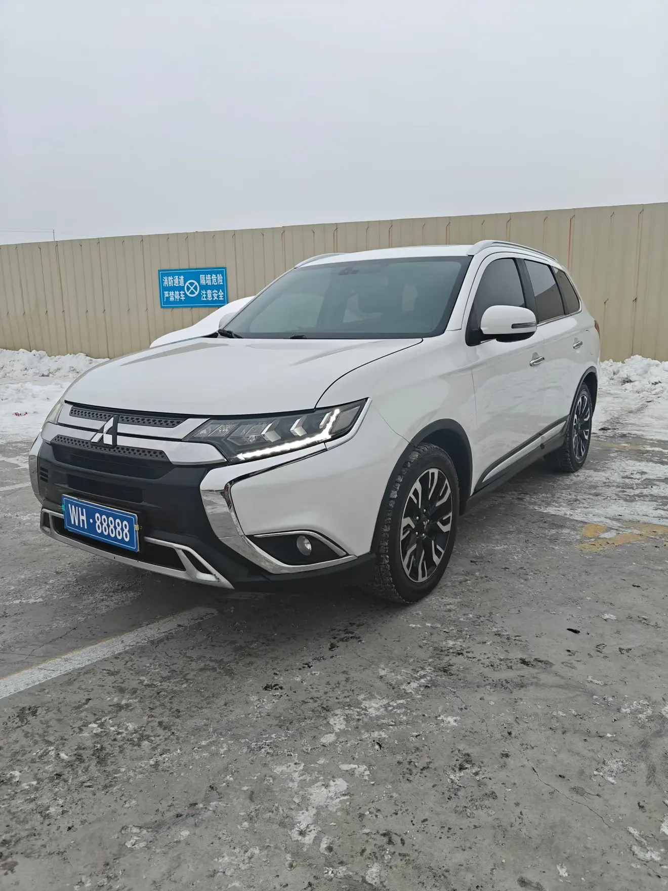 Mitsubishi Outlander  из Китая