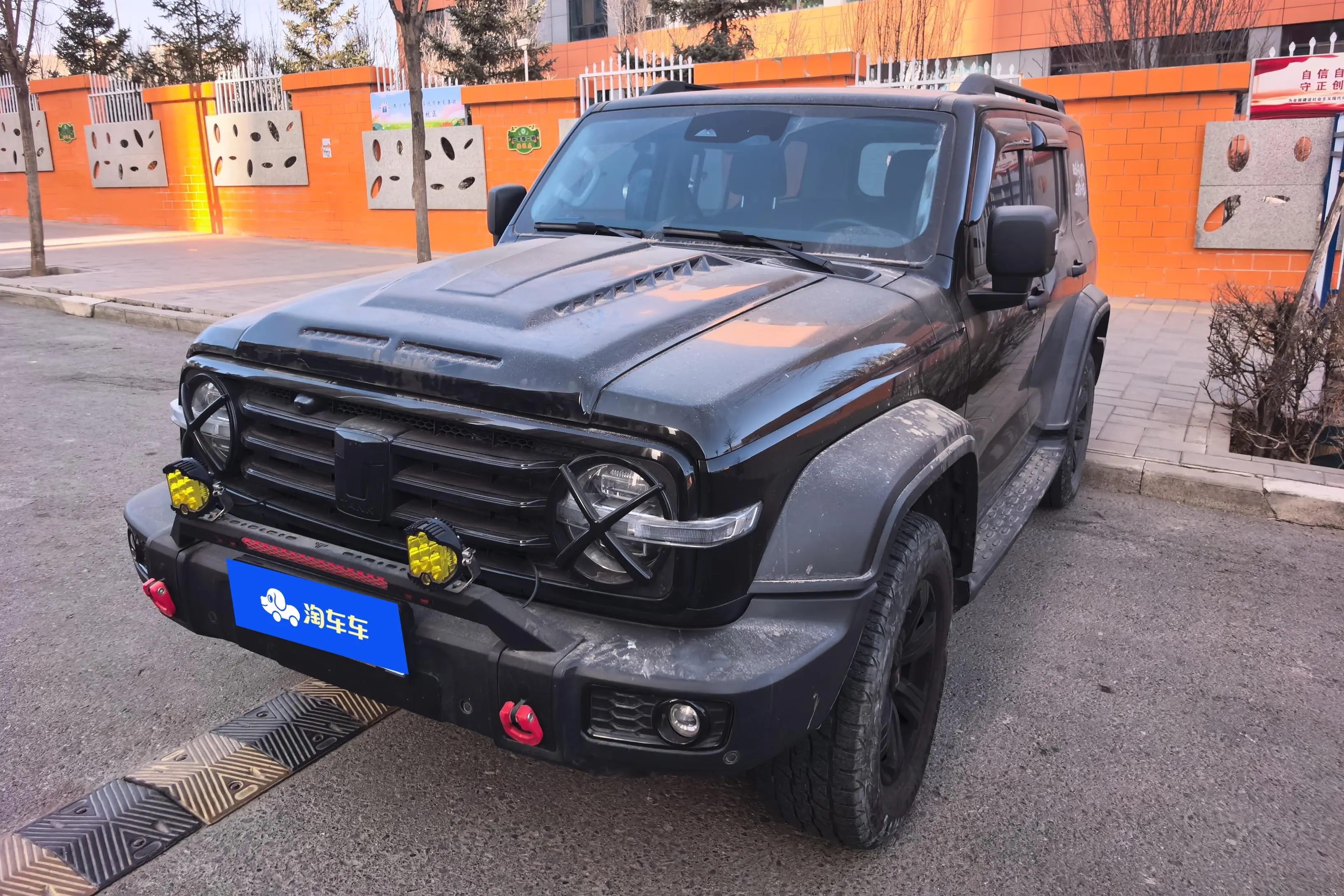 Tank 300  из Китая