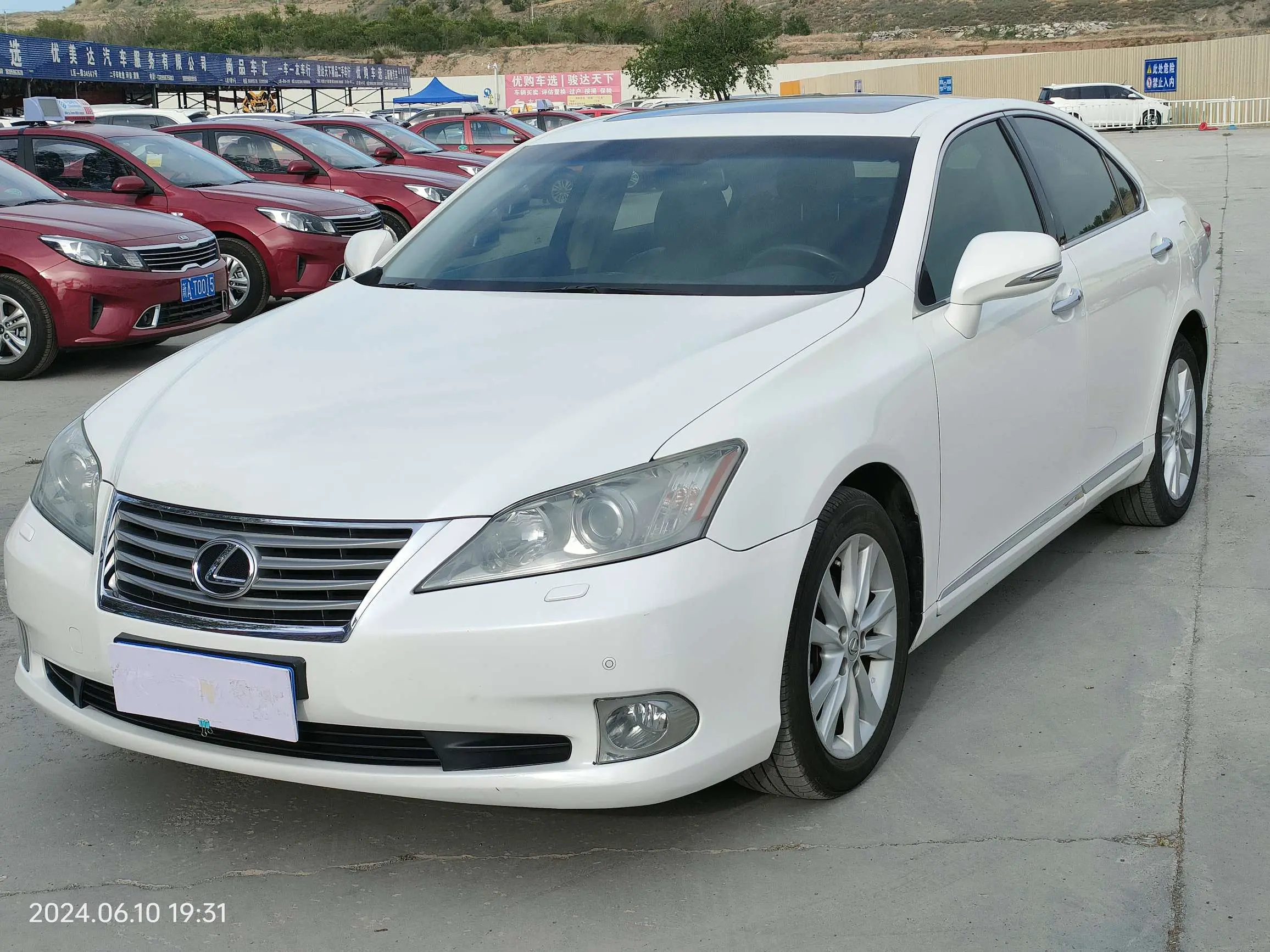 Lexus ES  из Китая