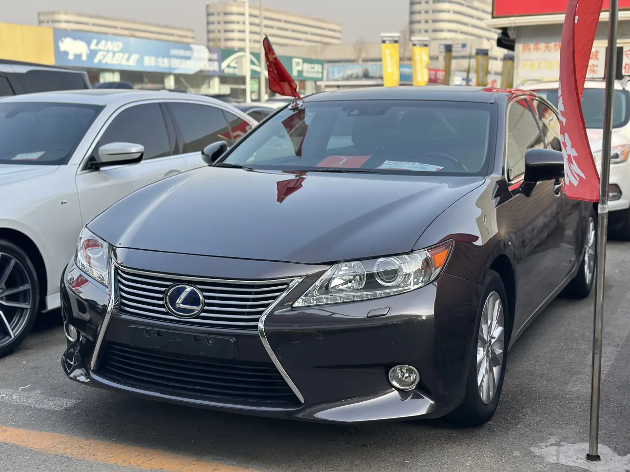 Lexus ES  из Китая