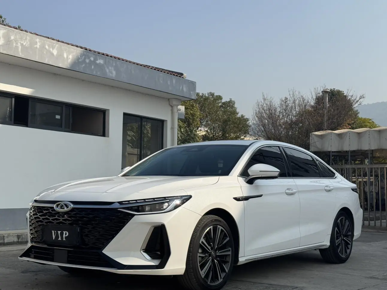 Chery Arrizo 8  из Китая