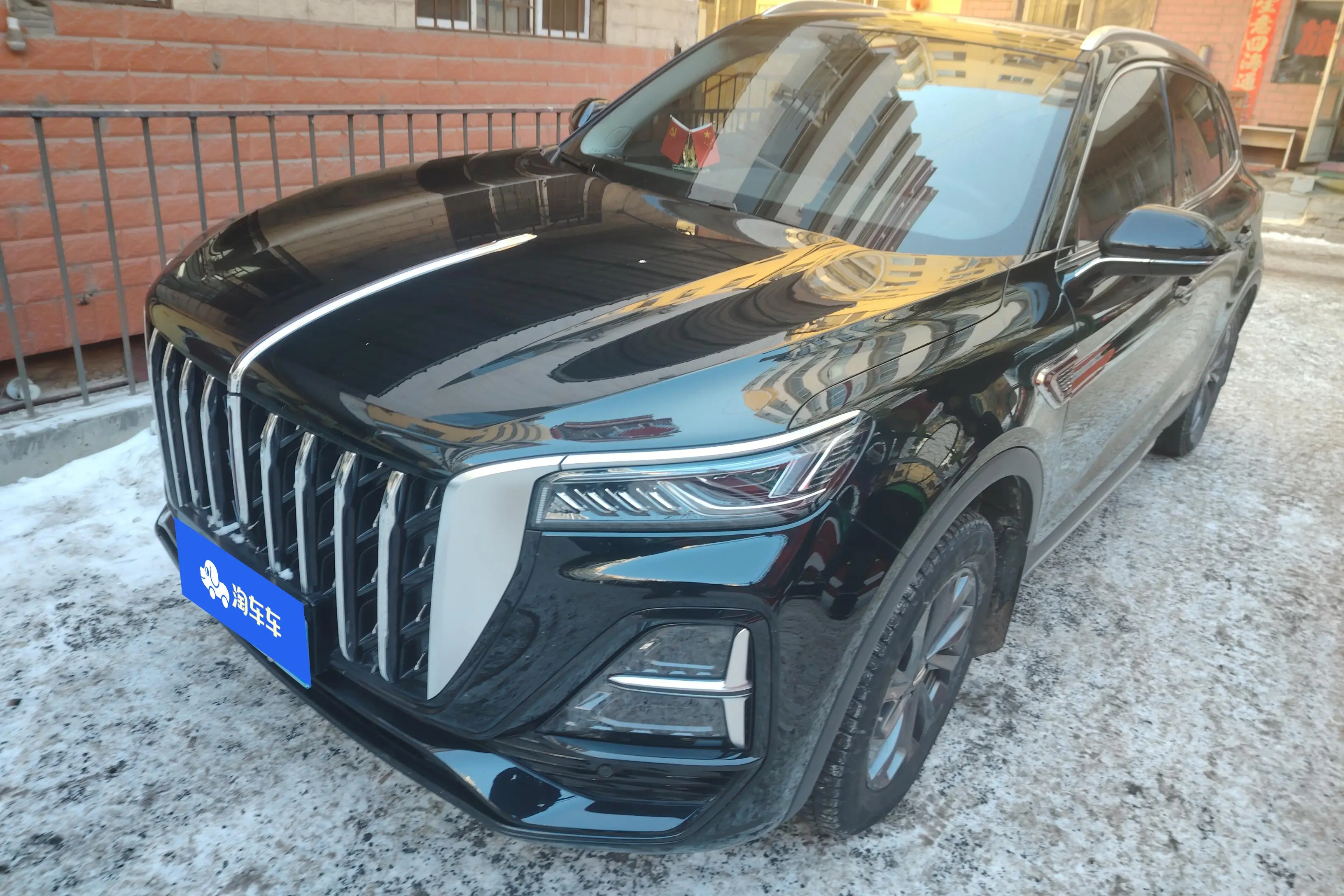 Hongqi HS5  из Китая