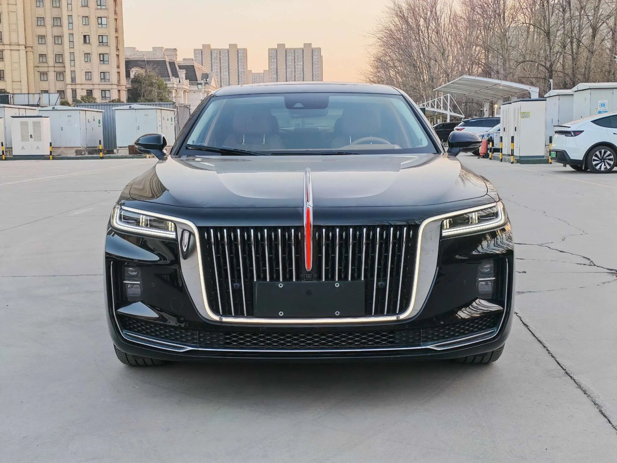 Hongqi H9  из Китая