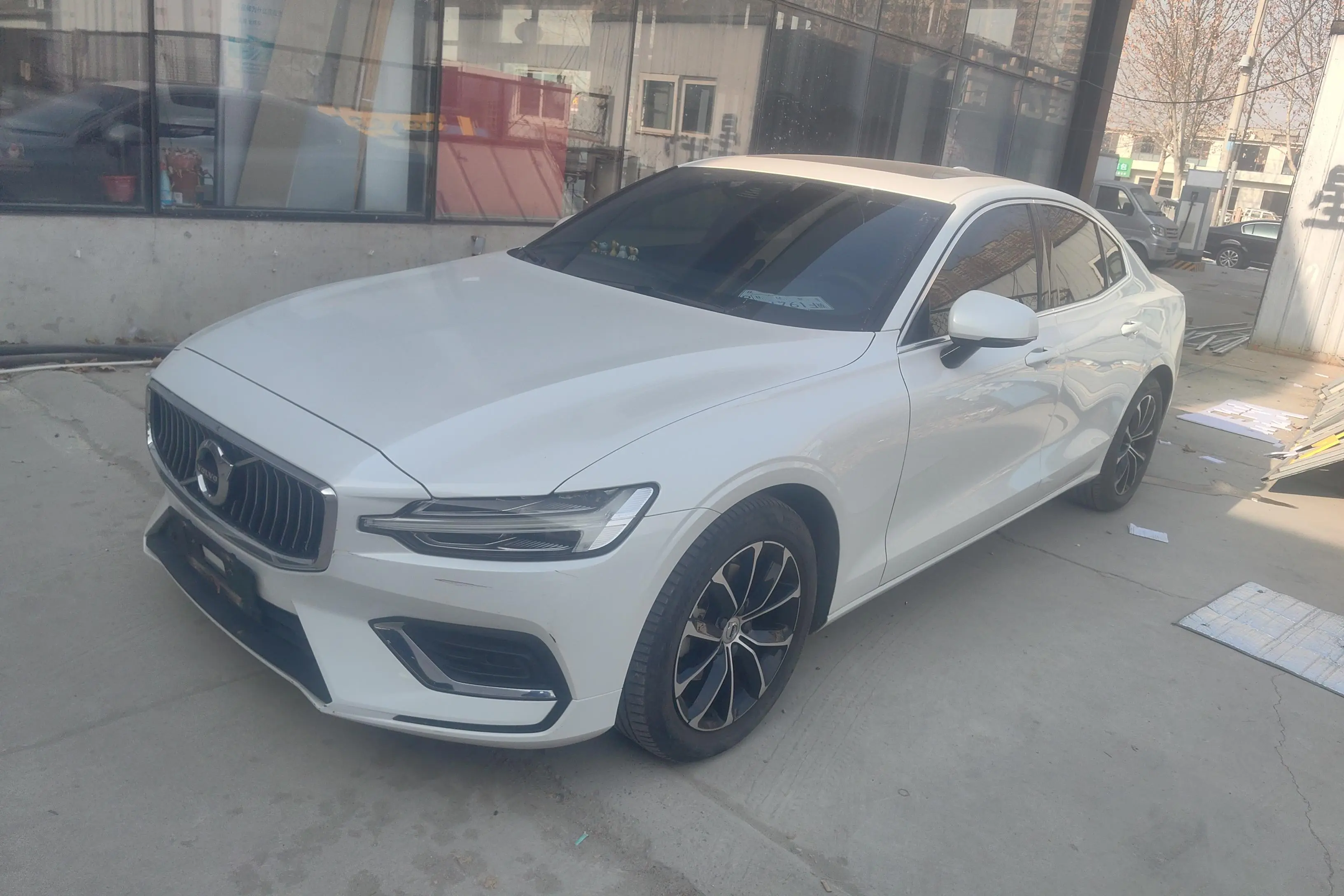 Volvo S60  из Китая