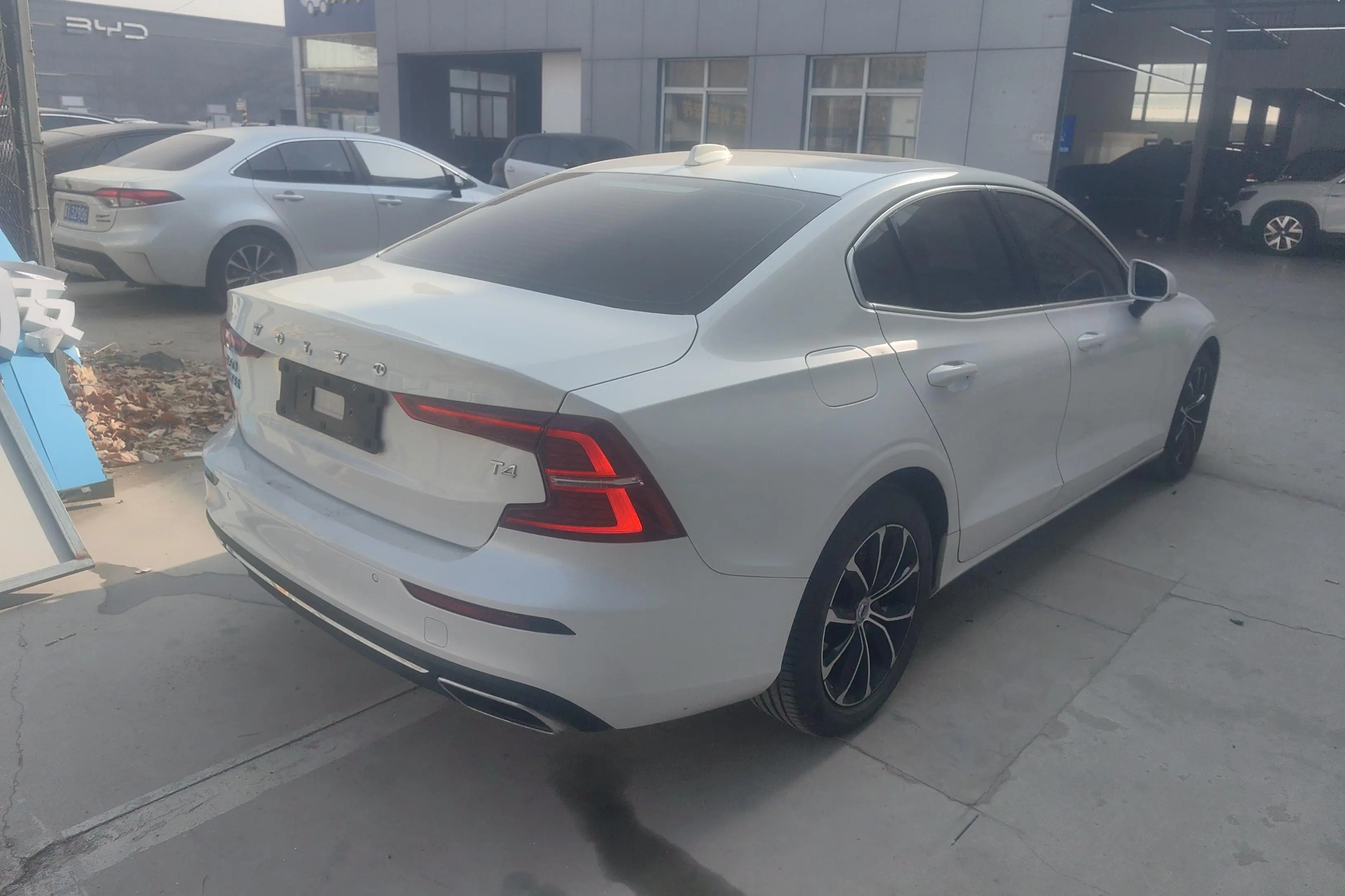 Volvo S60  из Китая