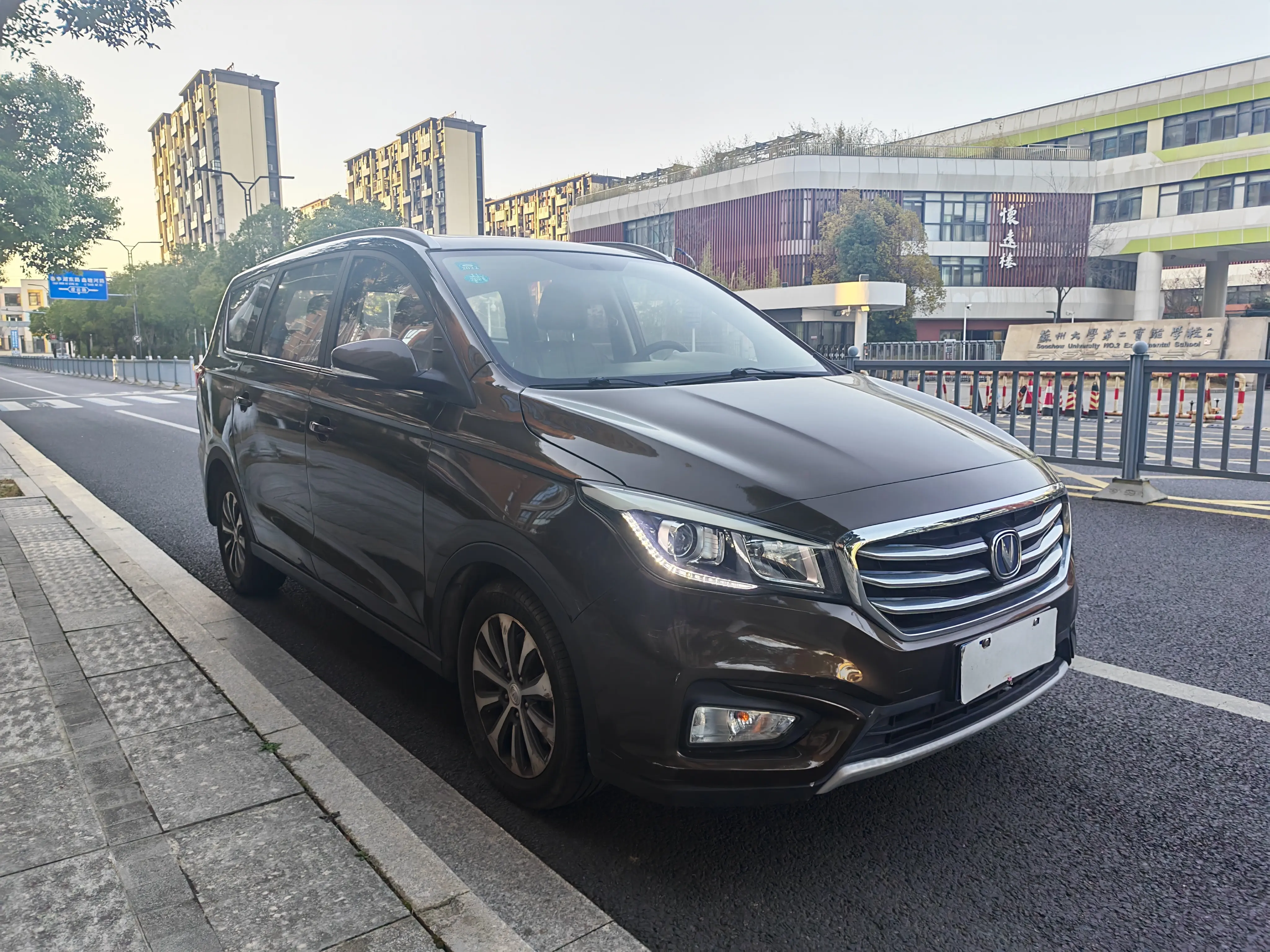 Changan Ling Xuan  из Китая