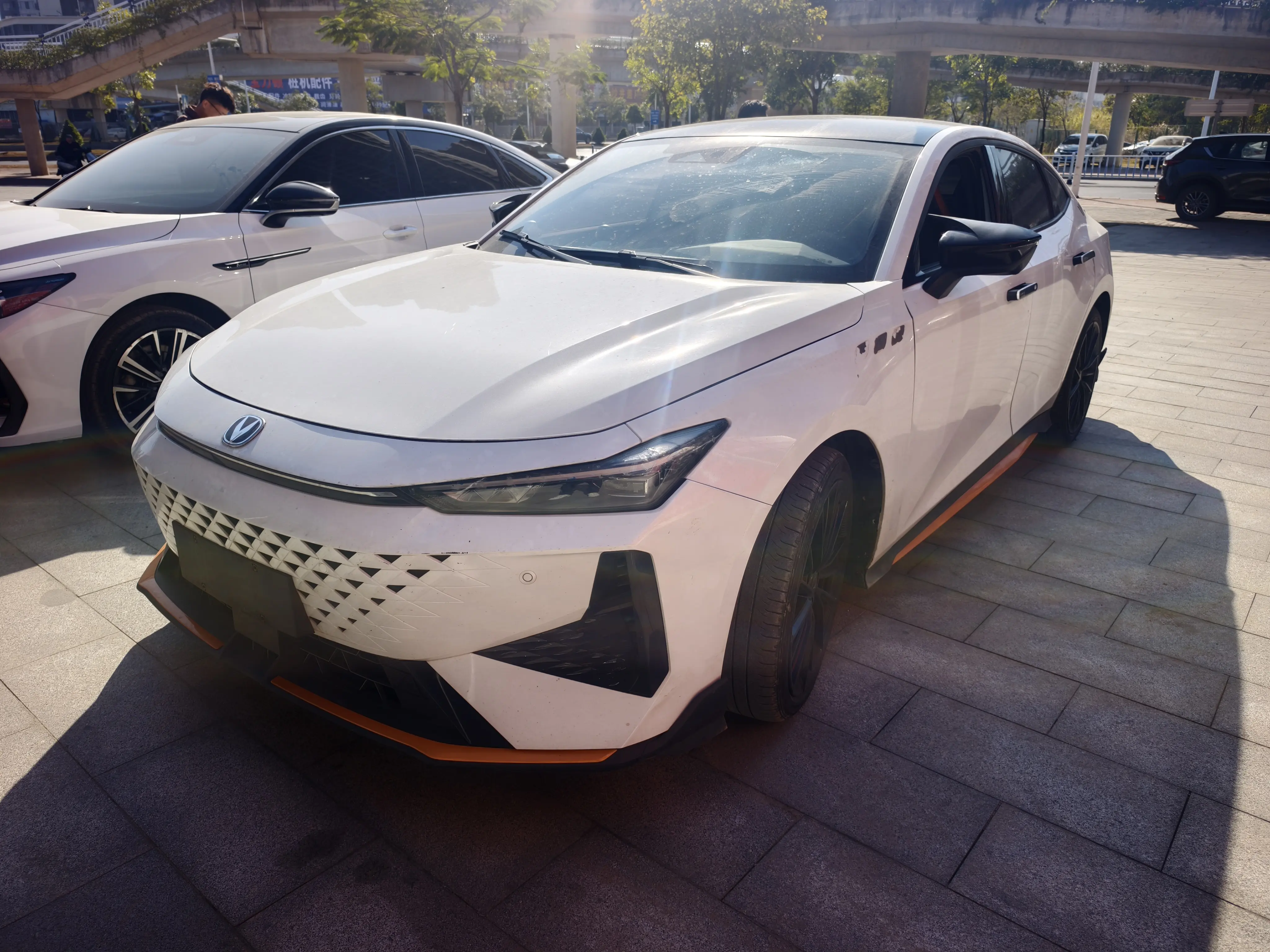 Changan UNI-V  из Китая