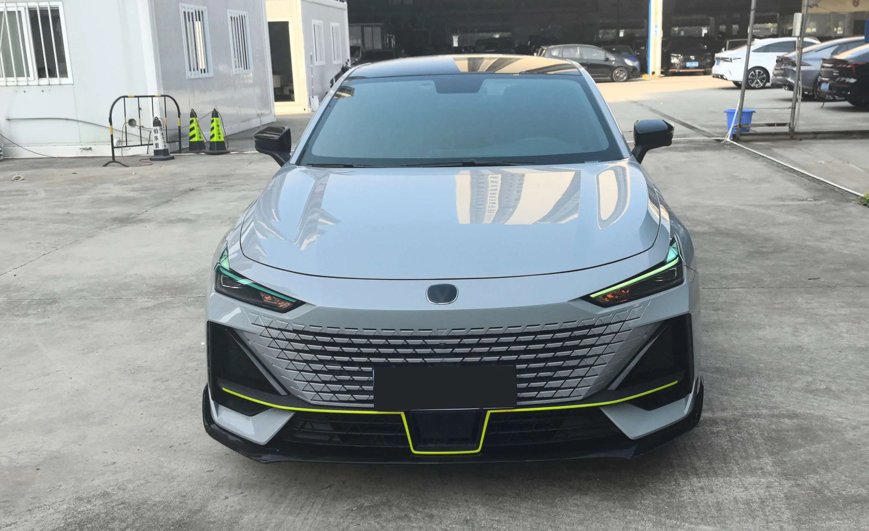 Changan UNI-V  из Китая