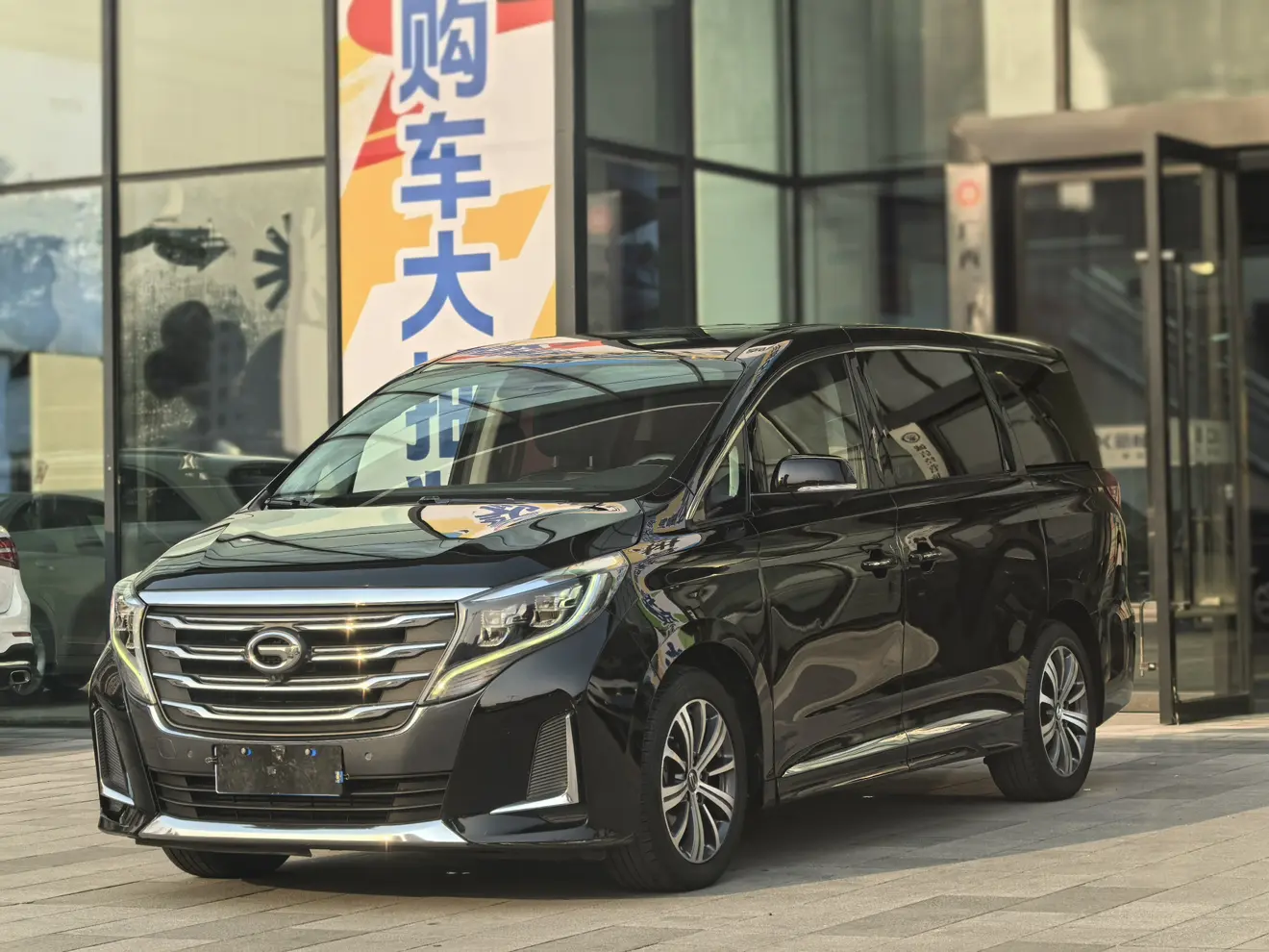 GAC Trumpchi M8  из Китая