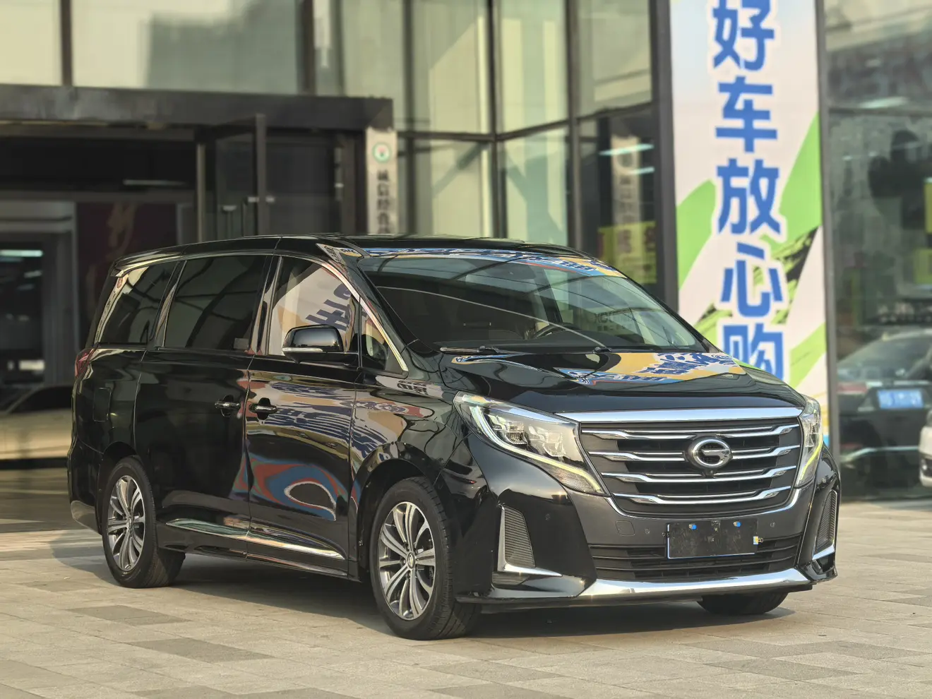 GAC Trumpchi M8  из Китая