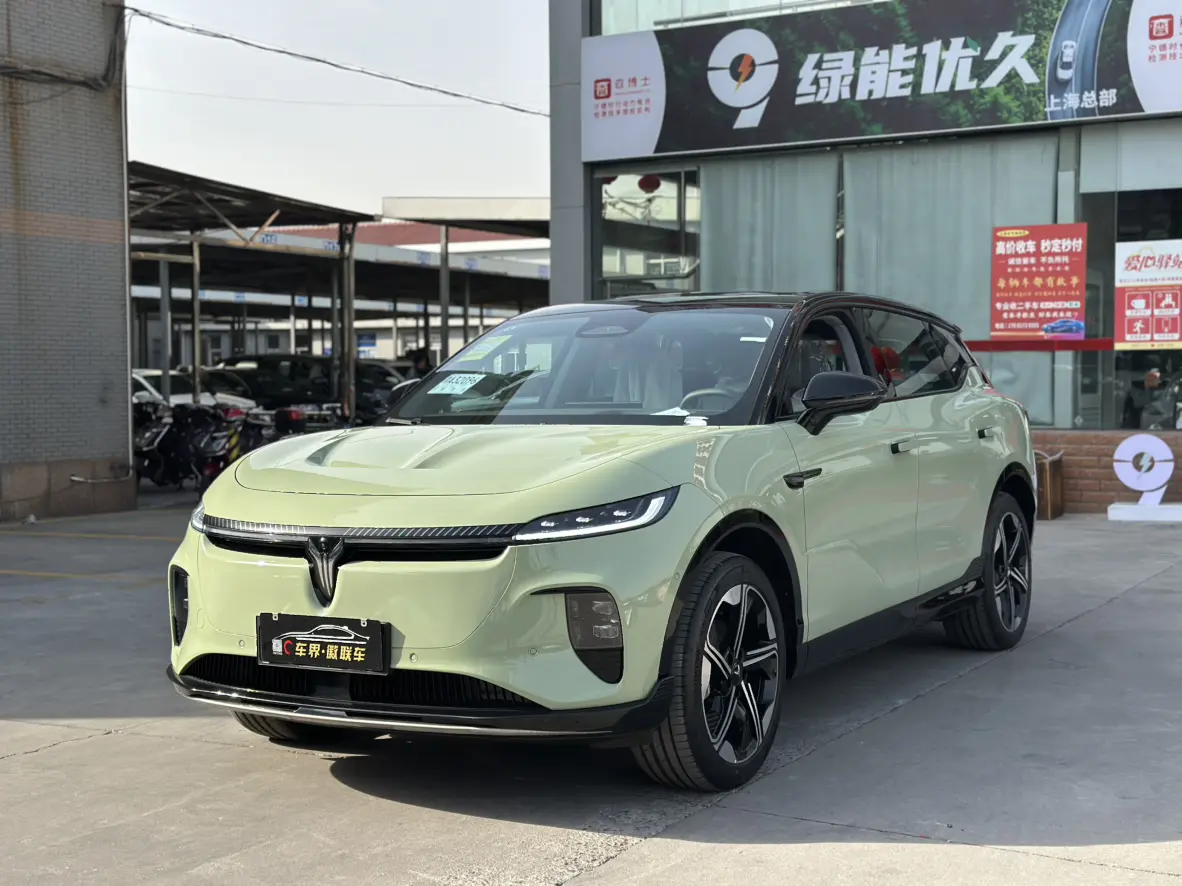 Voyah Courage  из Китая