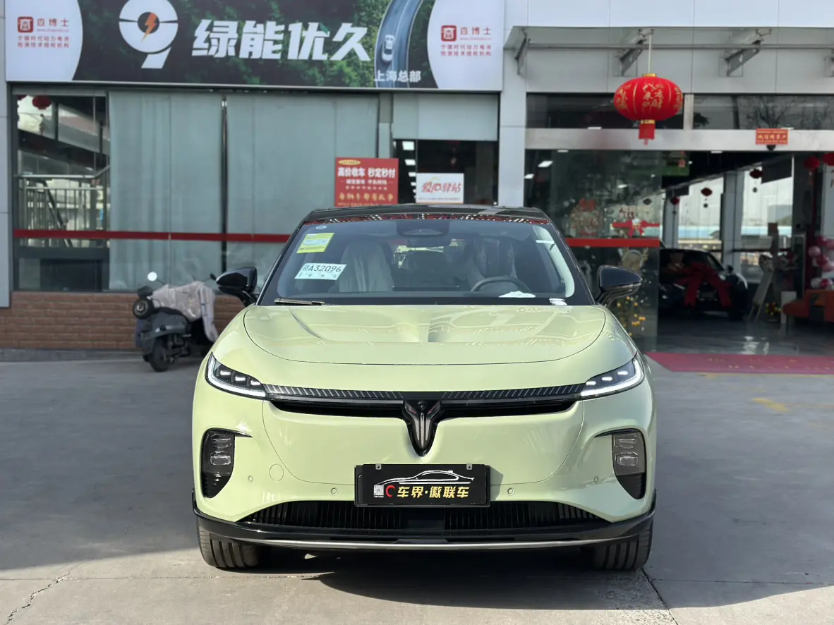 Voyah Courage  из Китая