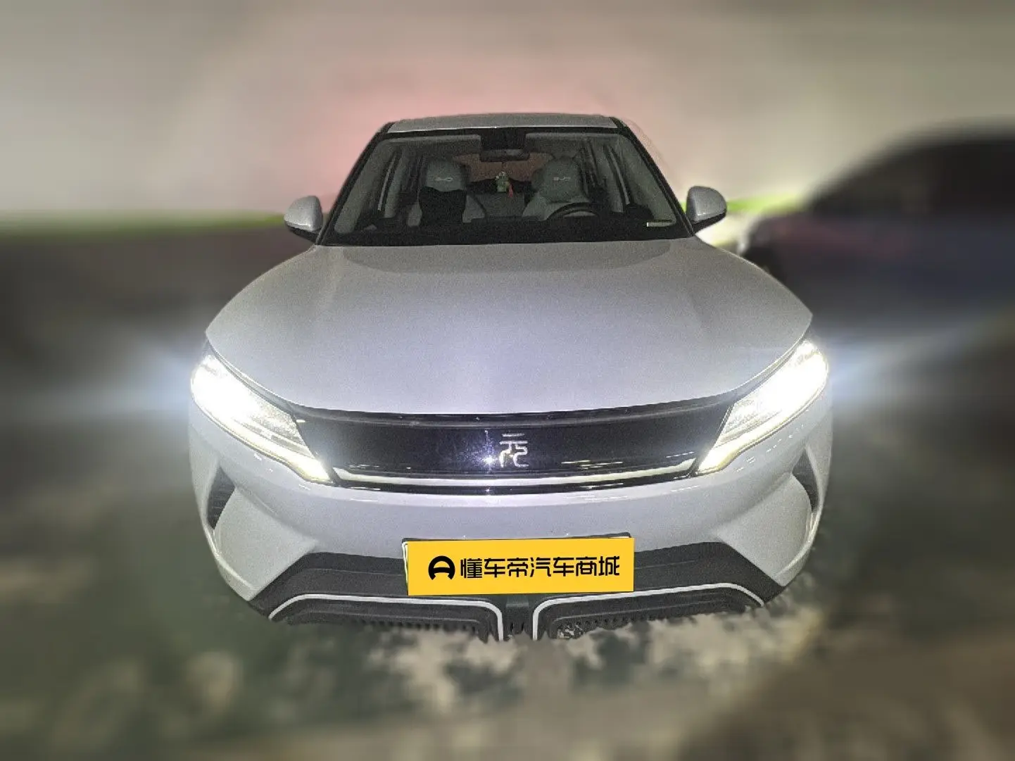 BYD Yuan UP  из Китая