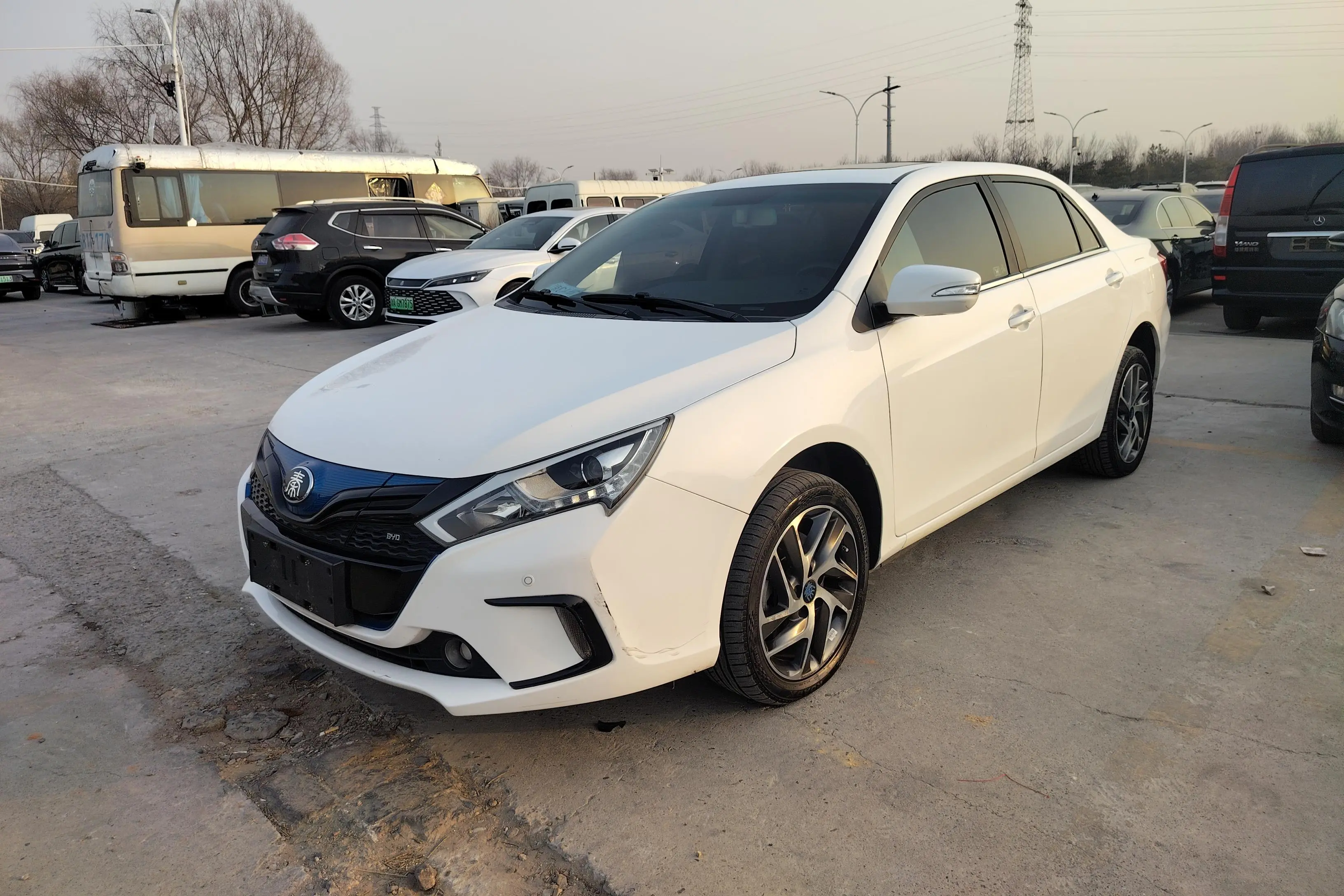 BYD QinEV  из Китая