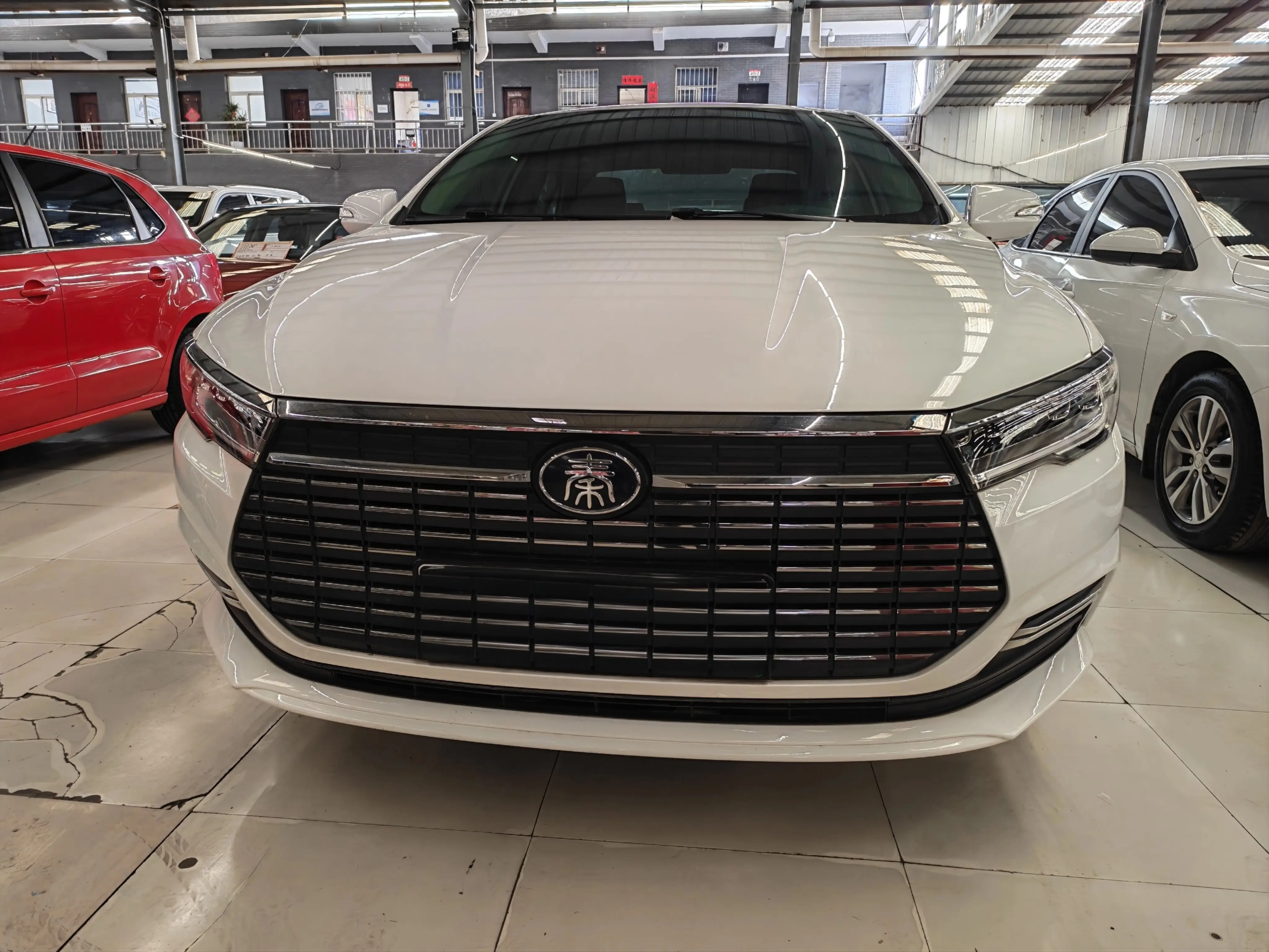 BYD QinEV  из Китая