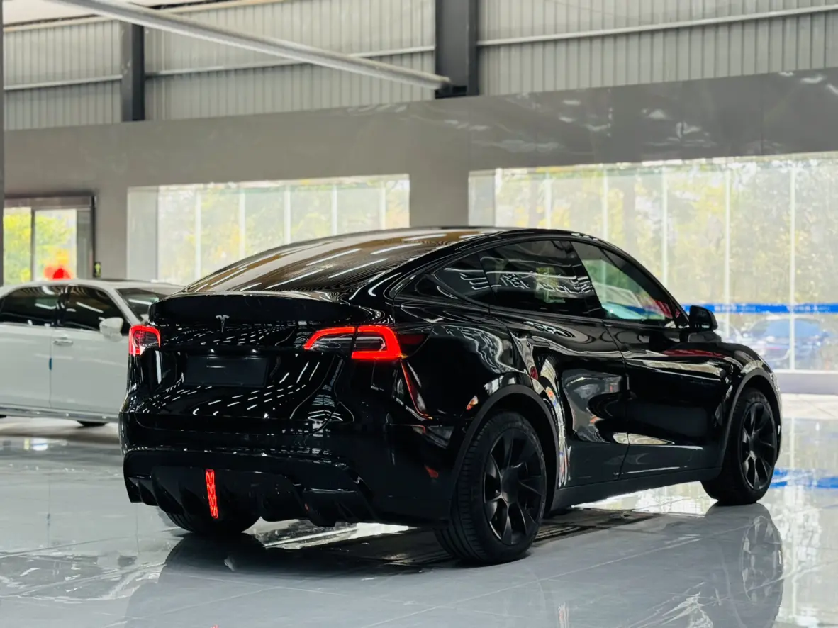 Tesla Model Y  из Китая