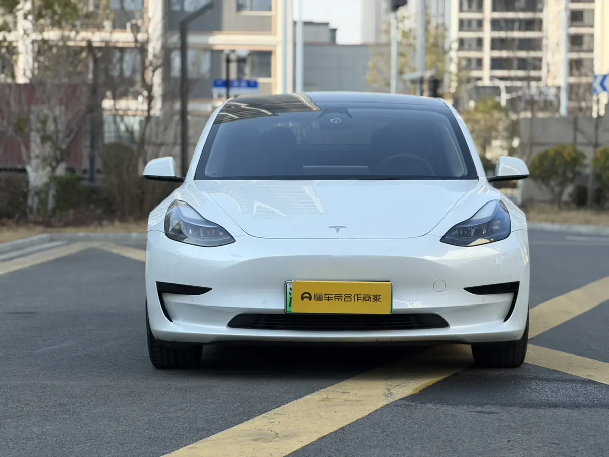 Tesla Model 3  из Китая