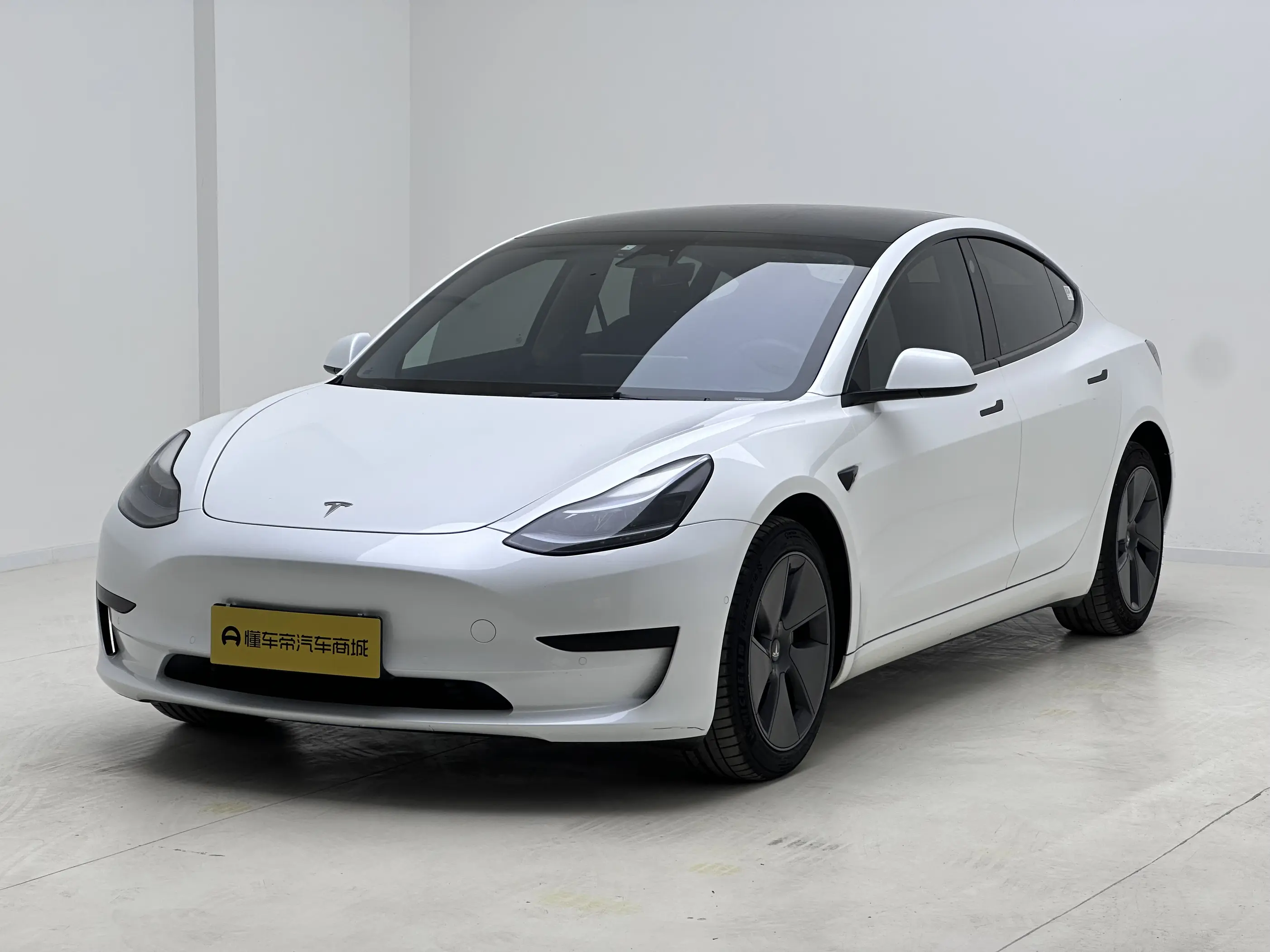 Tesla Model 3  из Китая