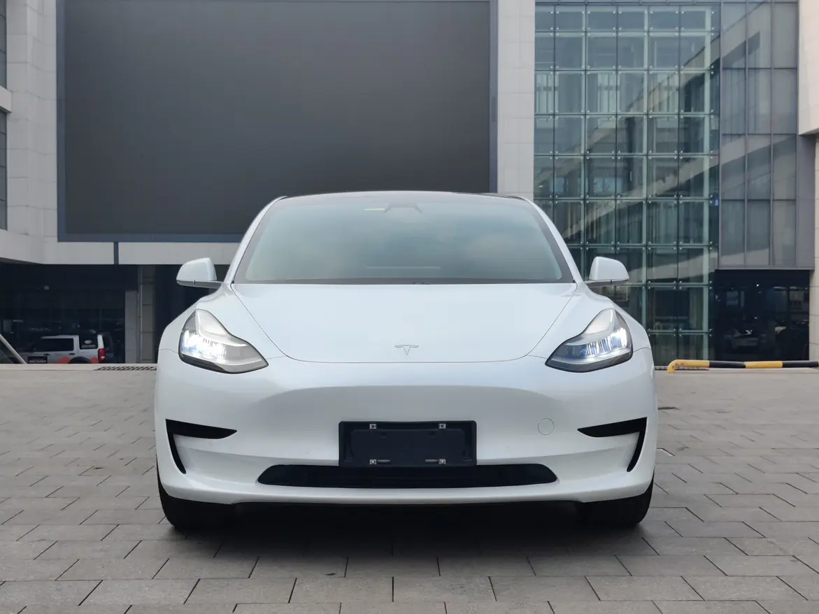 Tesla Model 3  из Китая