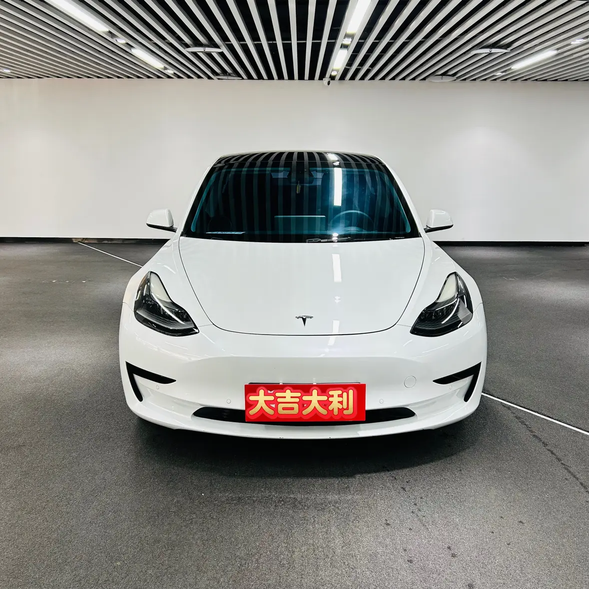 Tesla Model 3  из Китая