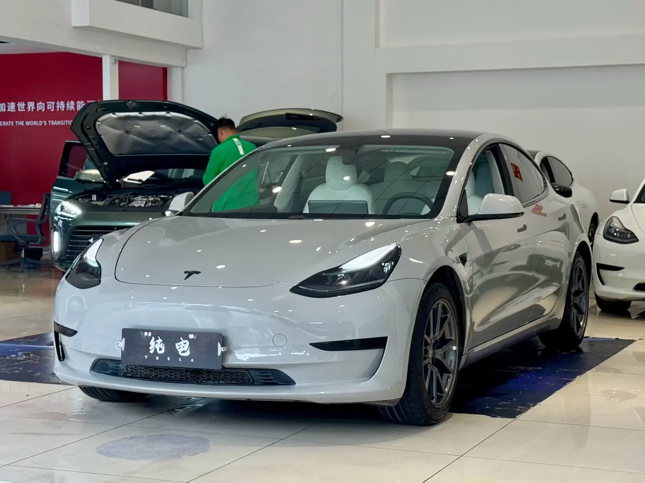 Tesla Model 3  из Китая