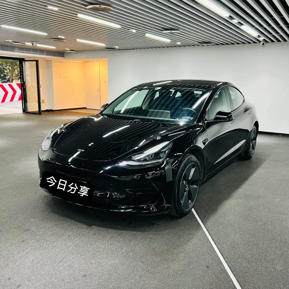 Tesla Model 3  из Китая