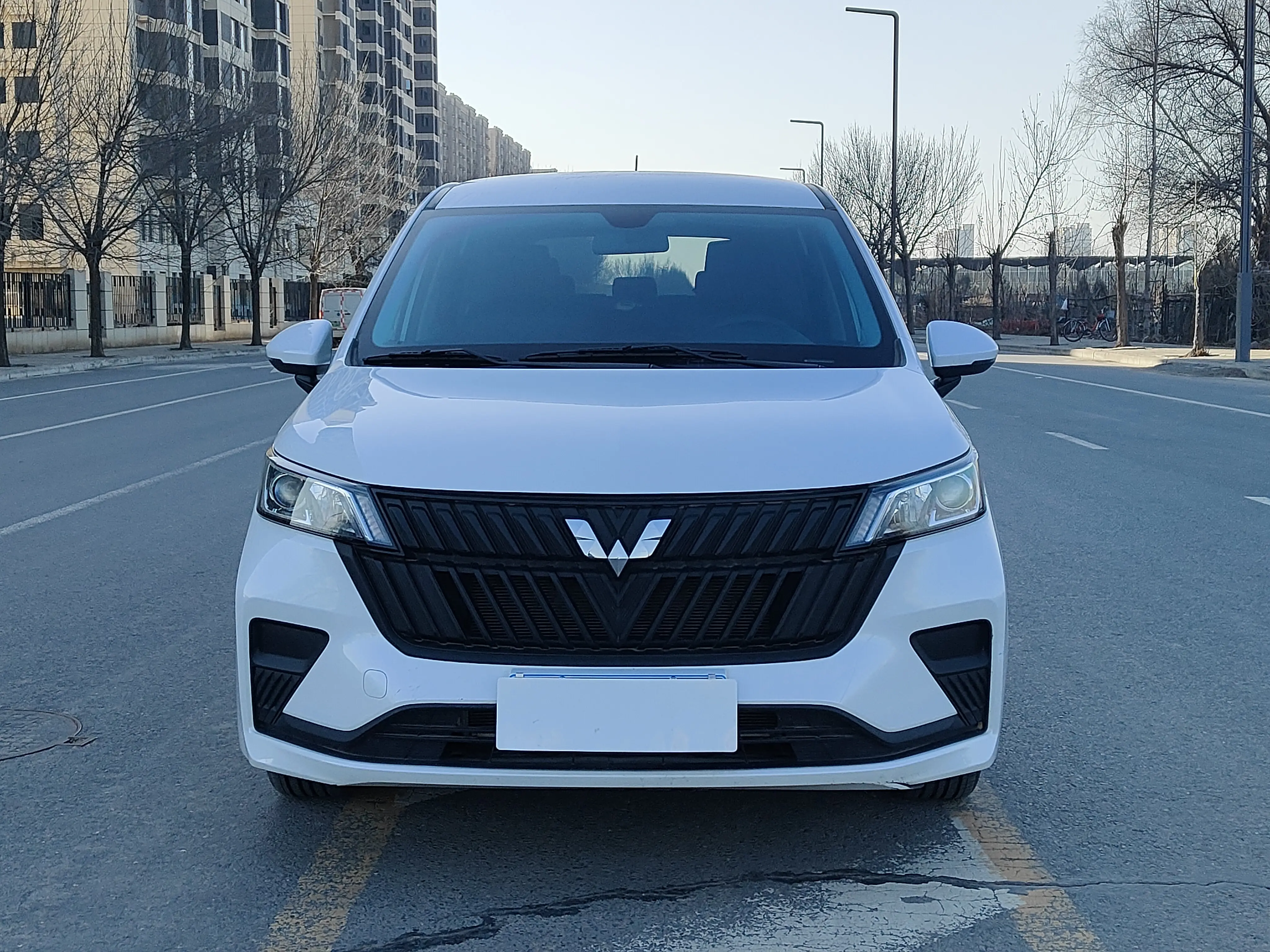 Wuling Jiachen  из Китая