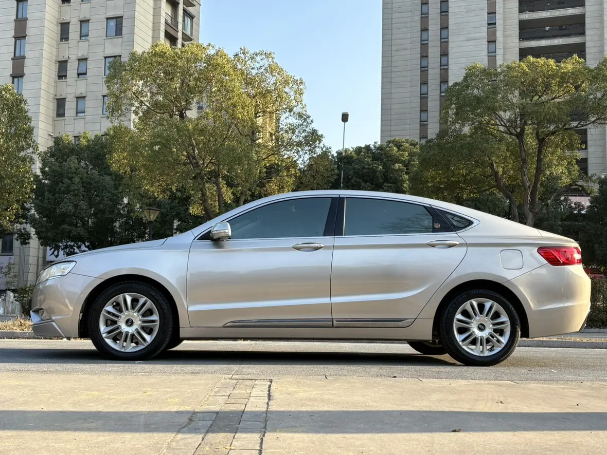 Geely Borui  из Китая