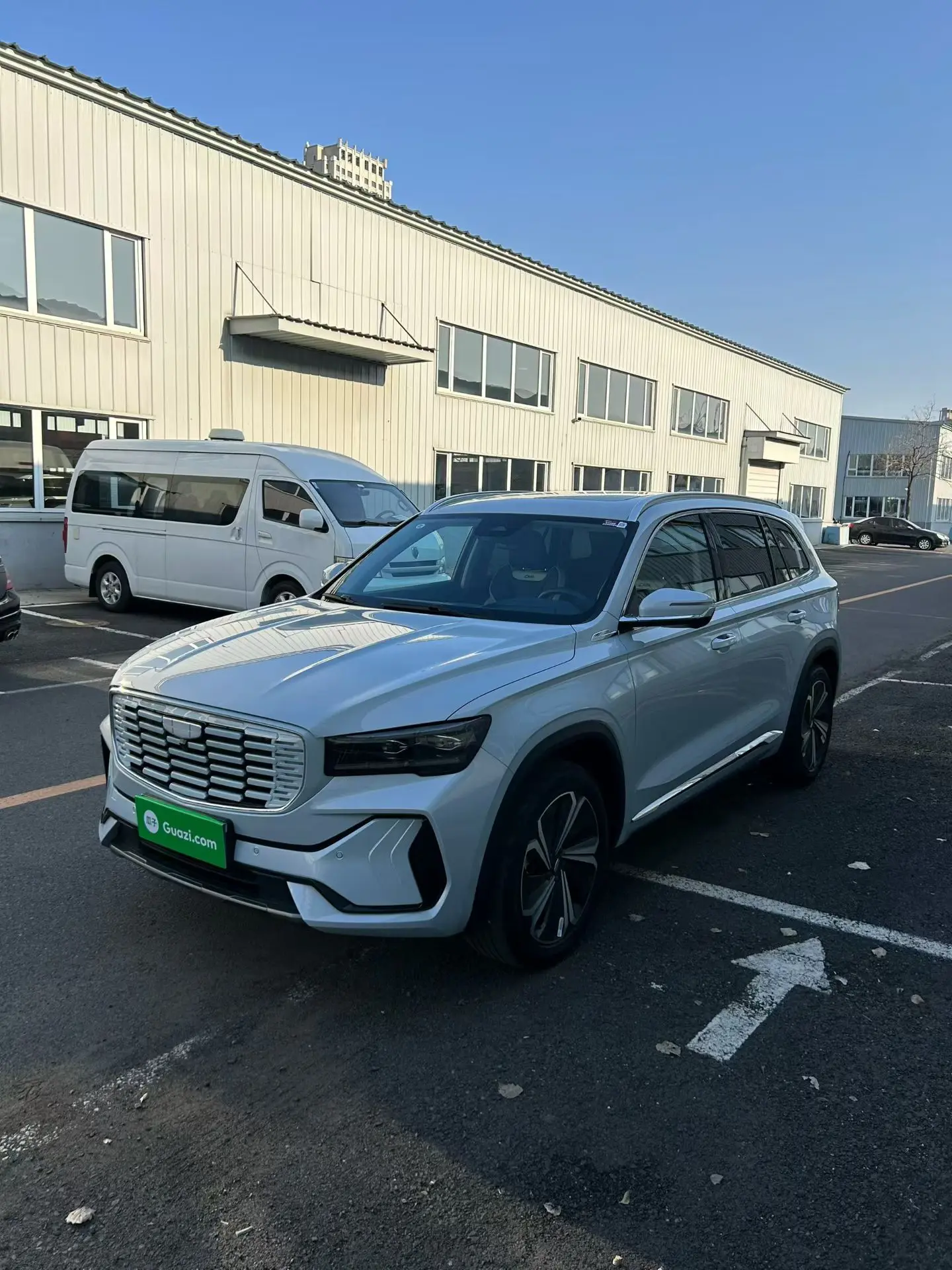 Geely Monjaro (Xingyue L)  из Китая