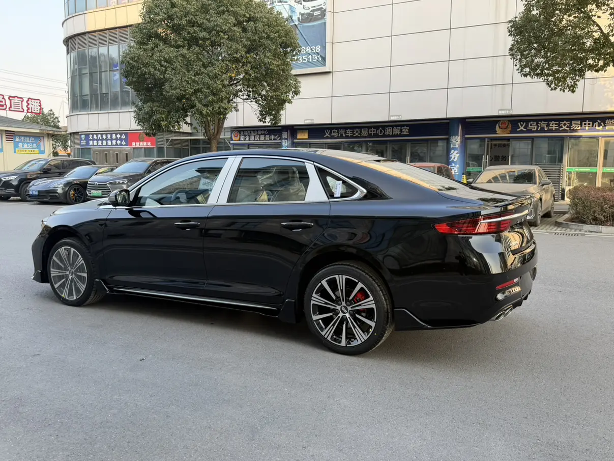 Geely Xing Rui  из Китая